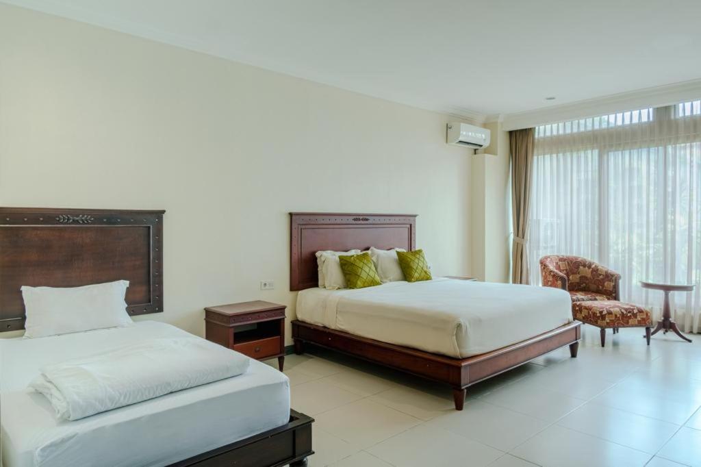 Triple Room