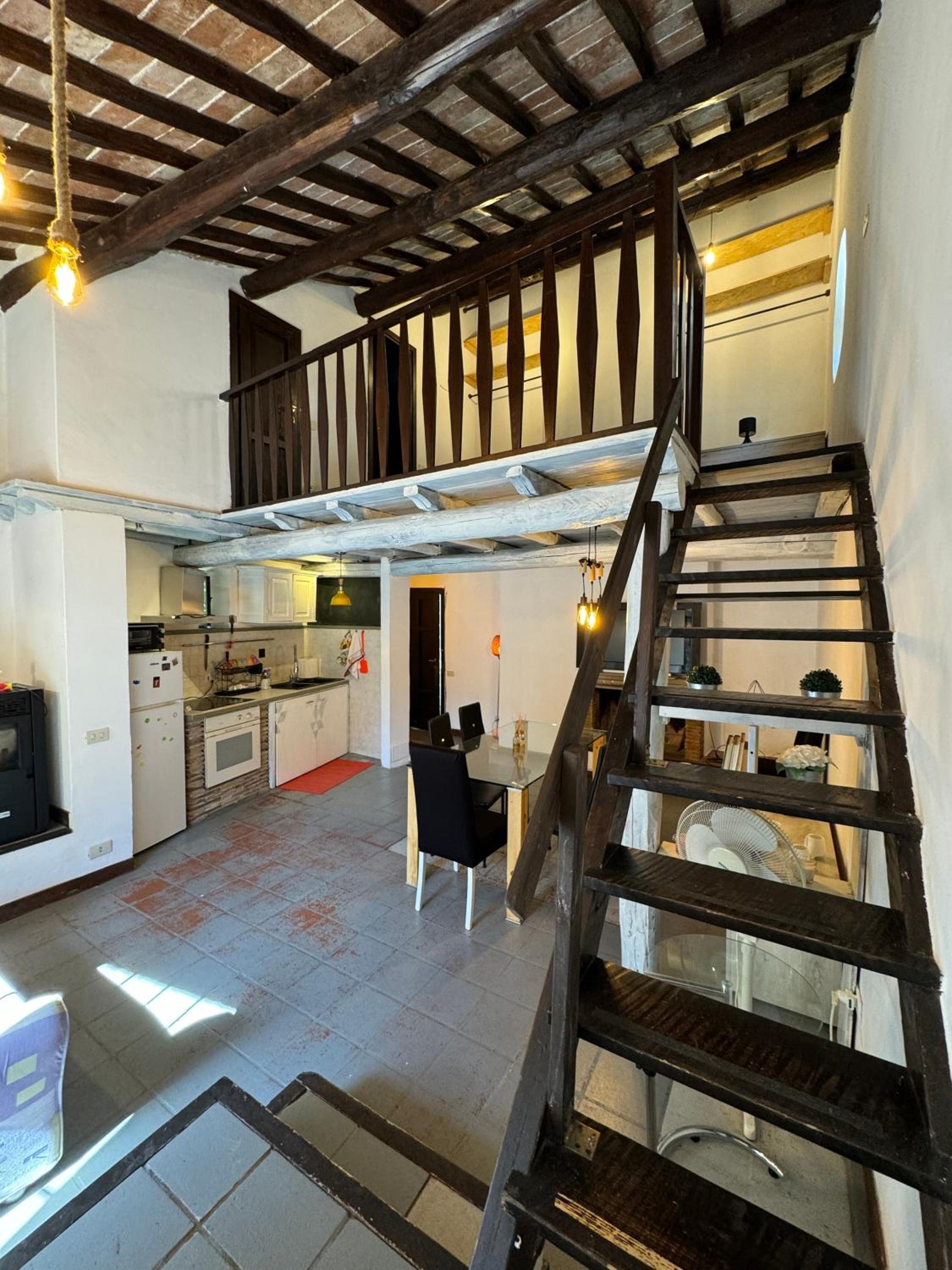 One-Bedroom Apartment photo 2