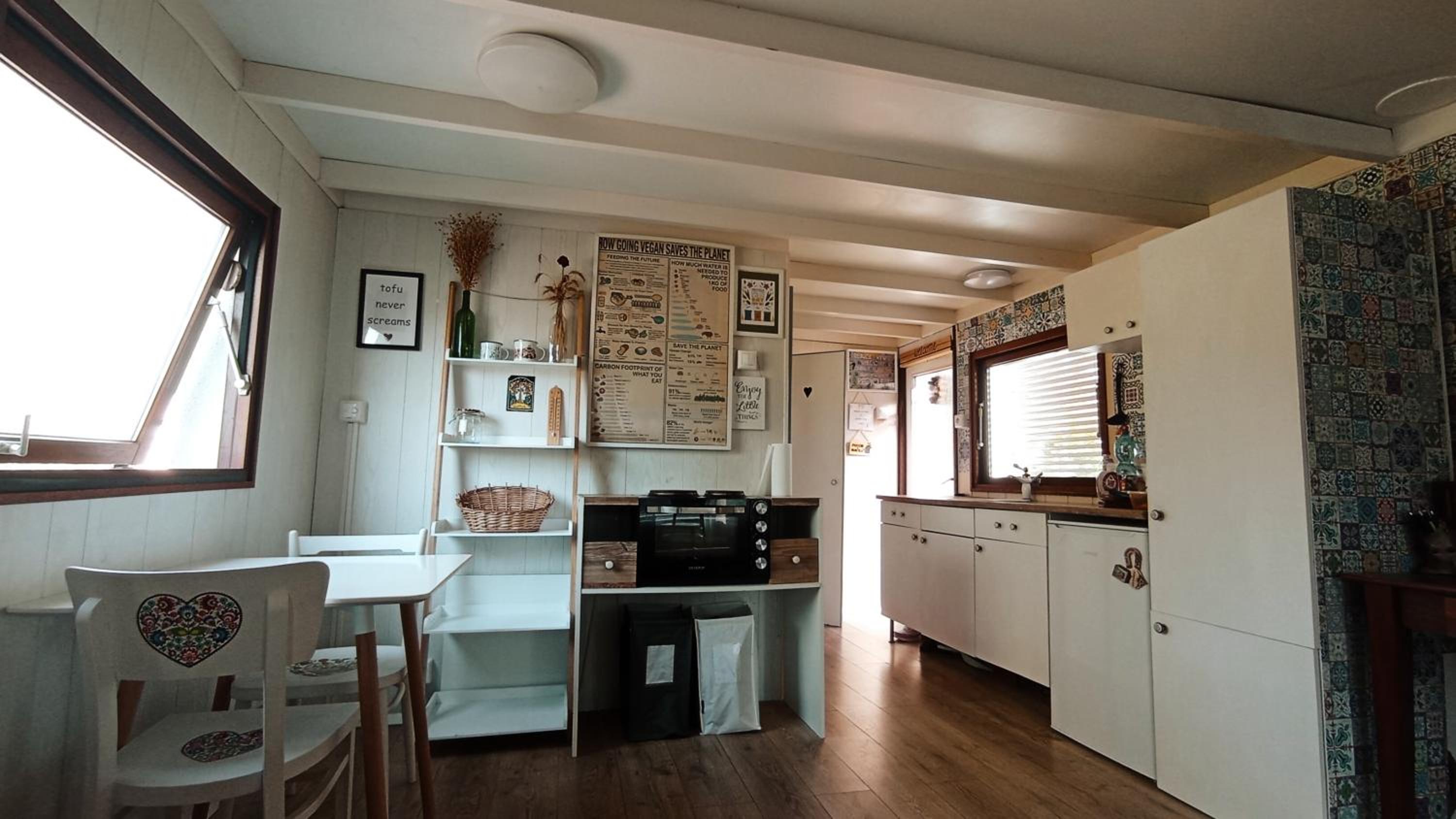 One-Bedroom House photo 3