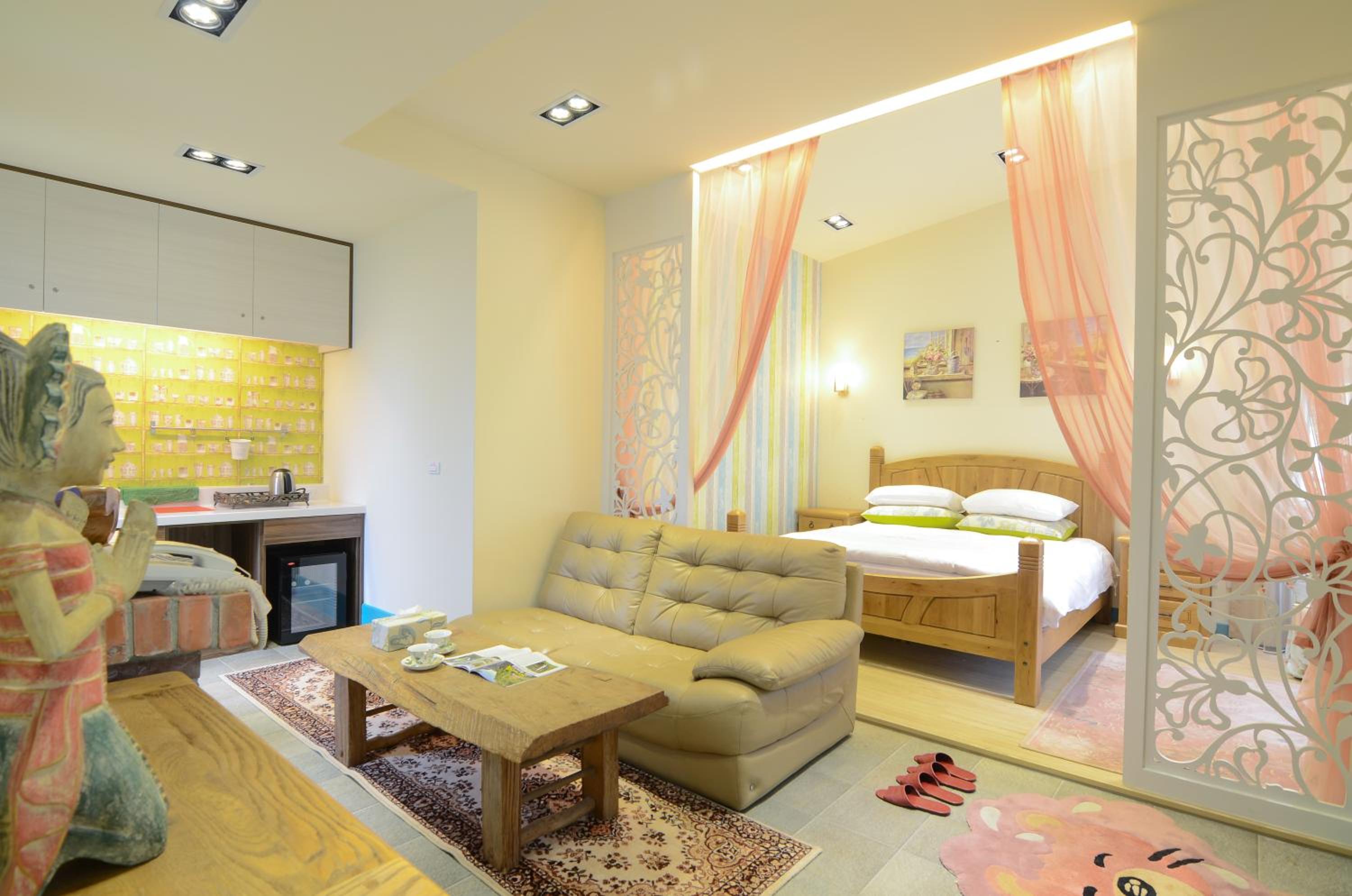 Deluxe Double Room with Bath photo 3