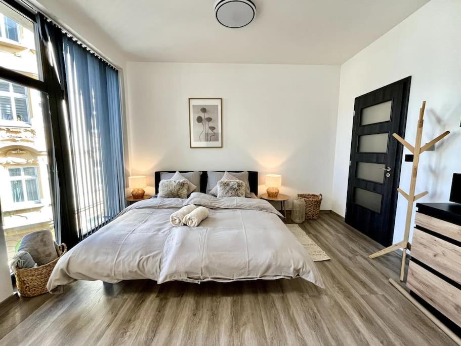 One-Bedroom Apartment photo 3