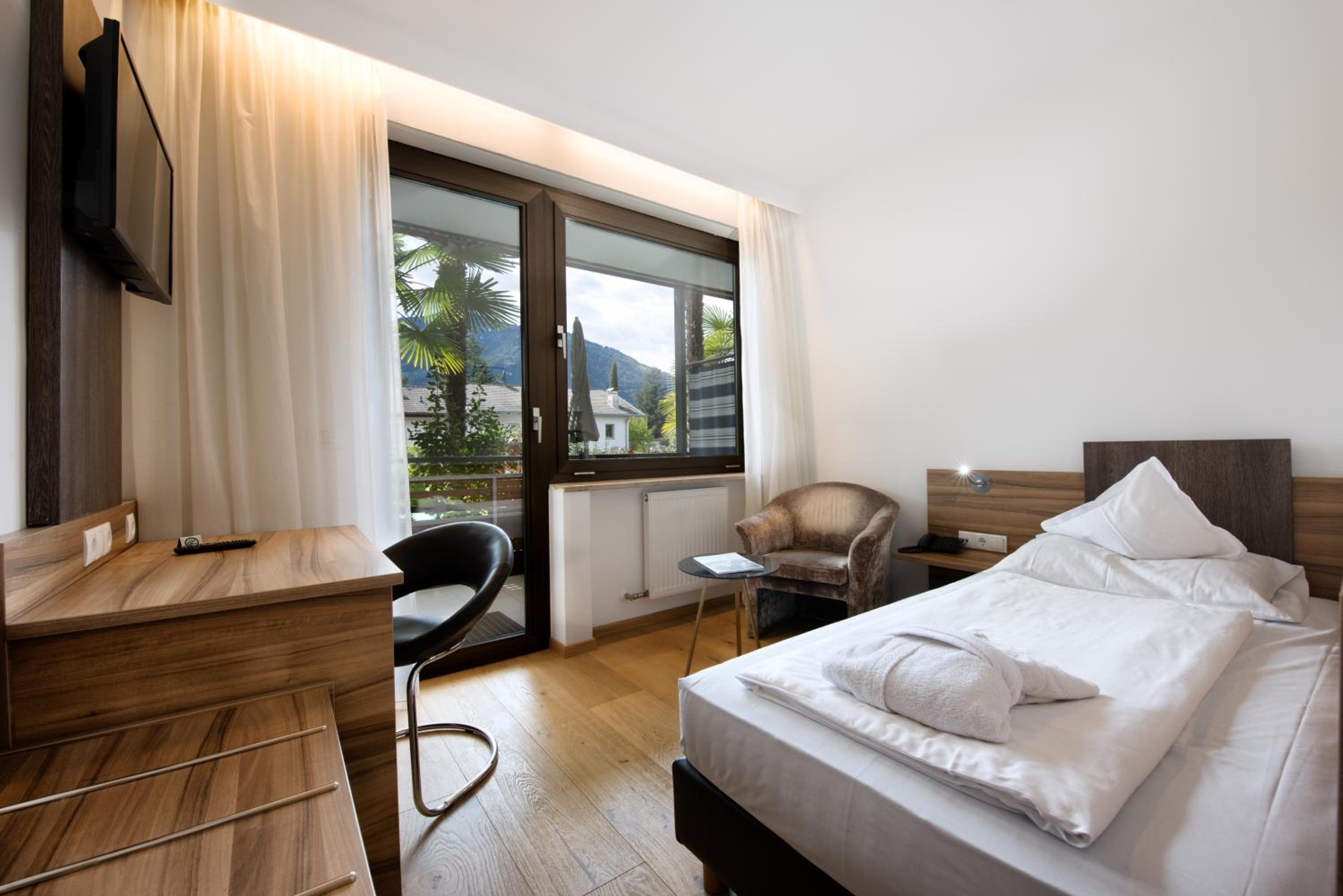 Standard Single Room