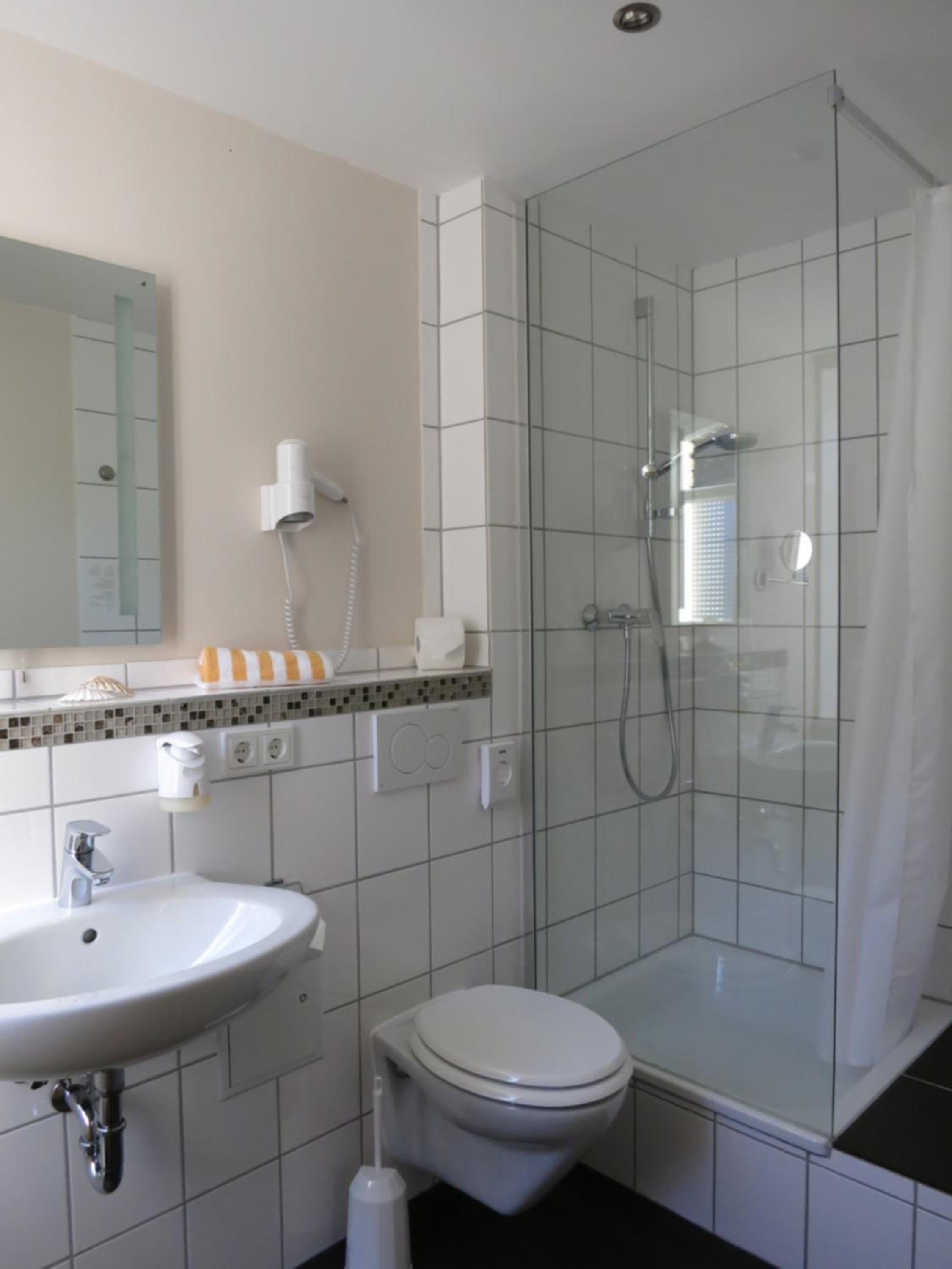 Standard Triple Room - Photo 2