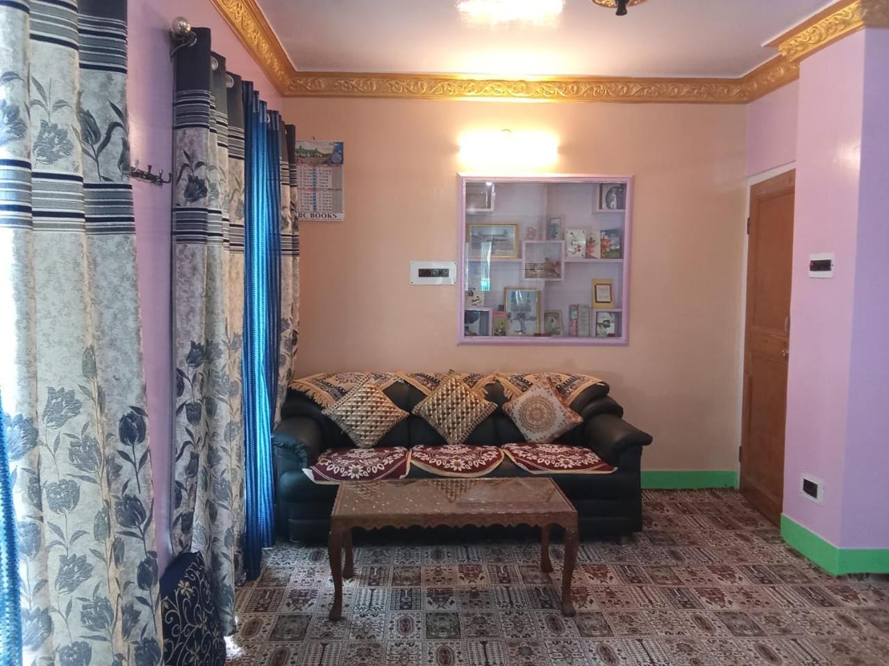 One-Bedroom House photo 2