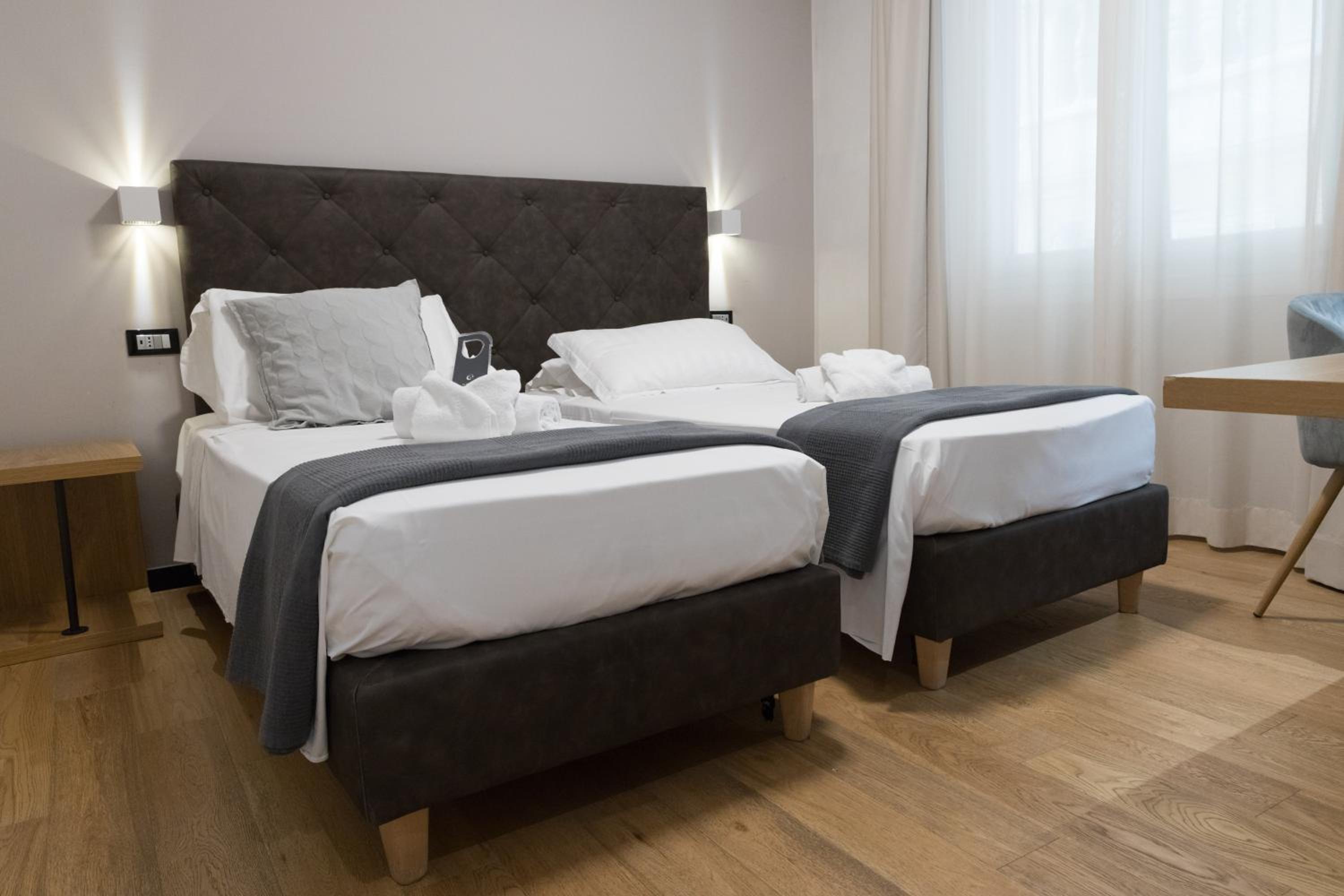 Deluxe Double or Twin Room photo 1