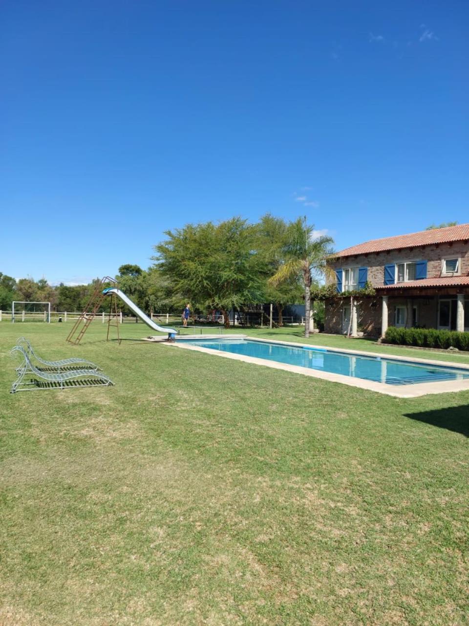 Three Bedroom House - Photo 1