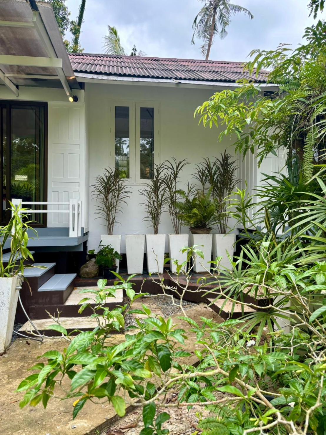 Two-Bedroom Bungalow - Photo 32