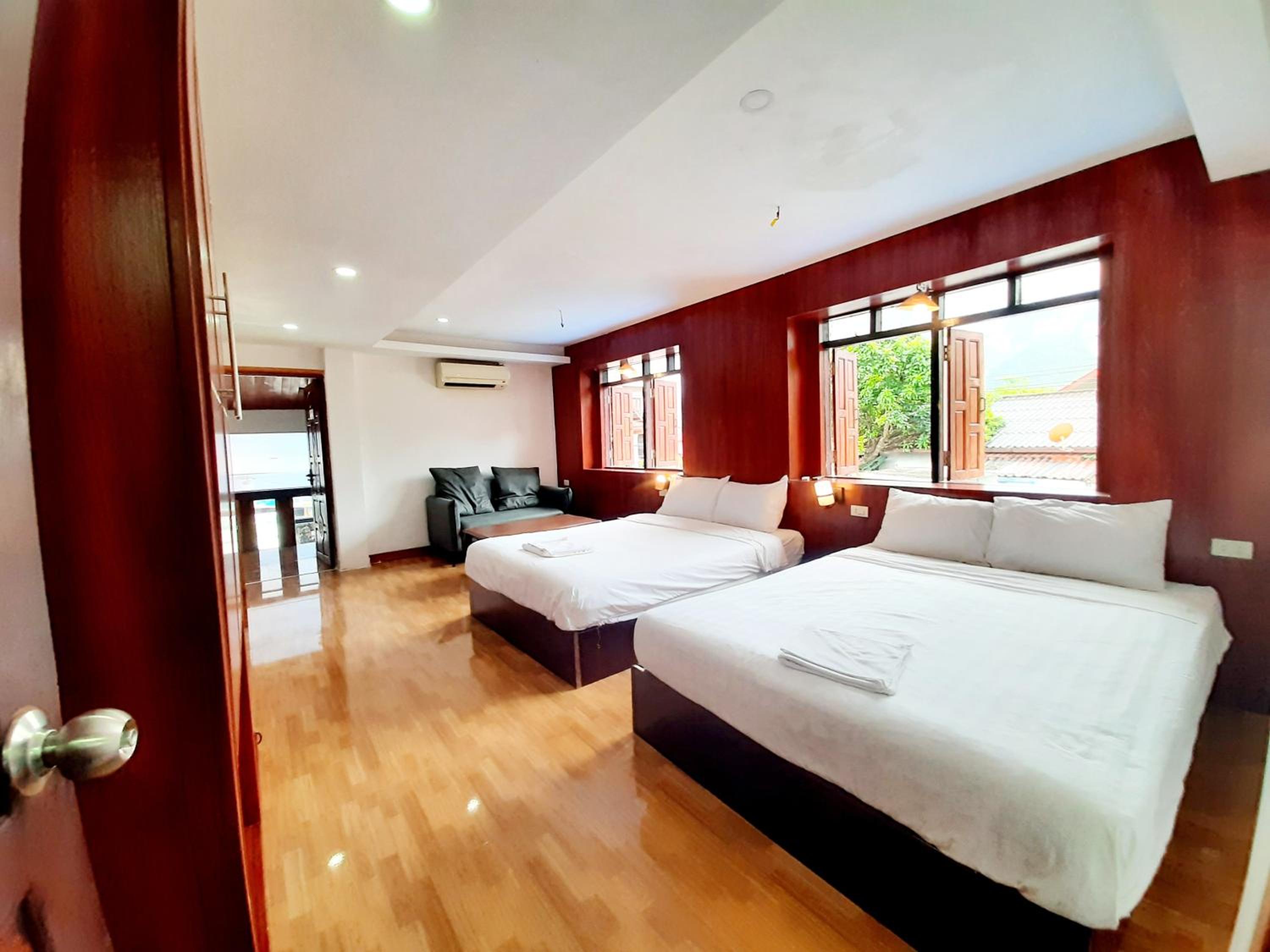 Deluxe Double or Twin Room photo 3