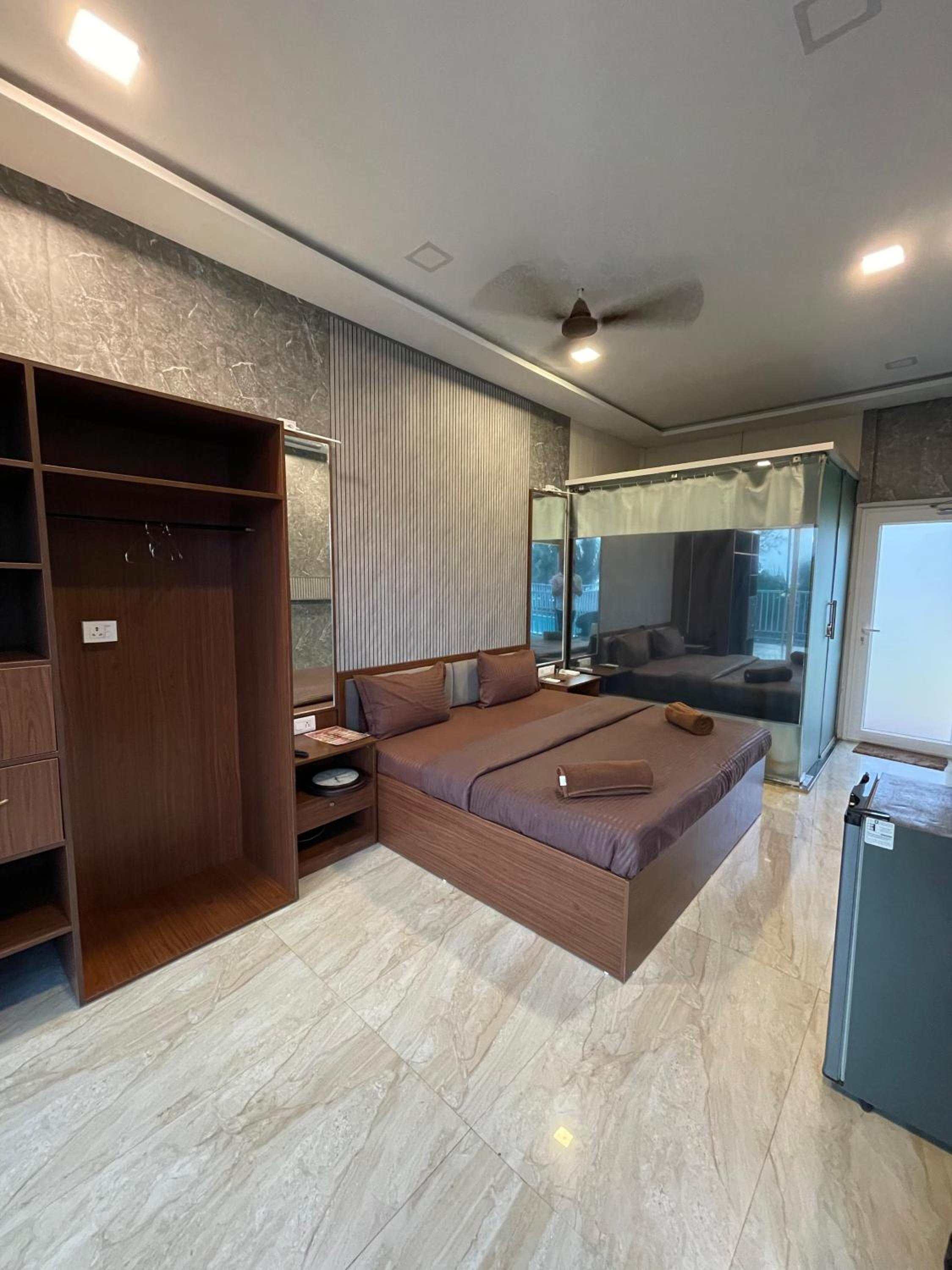 Double Room with Balcony and Sea View