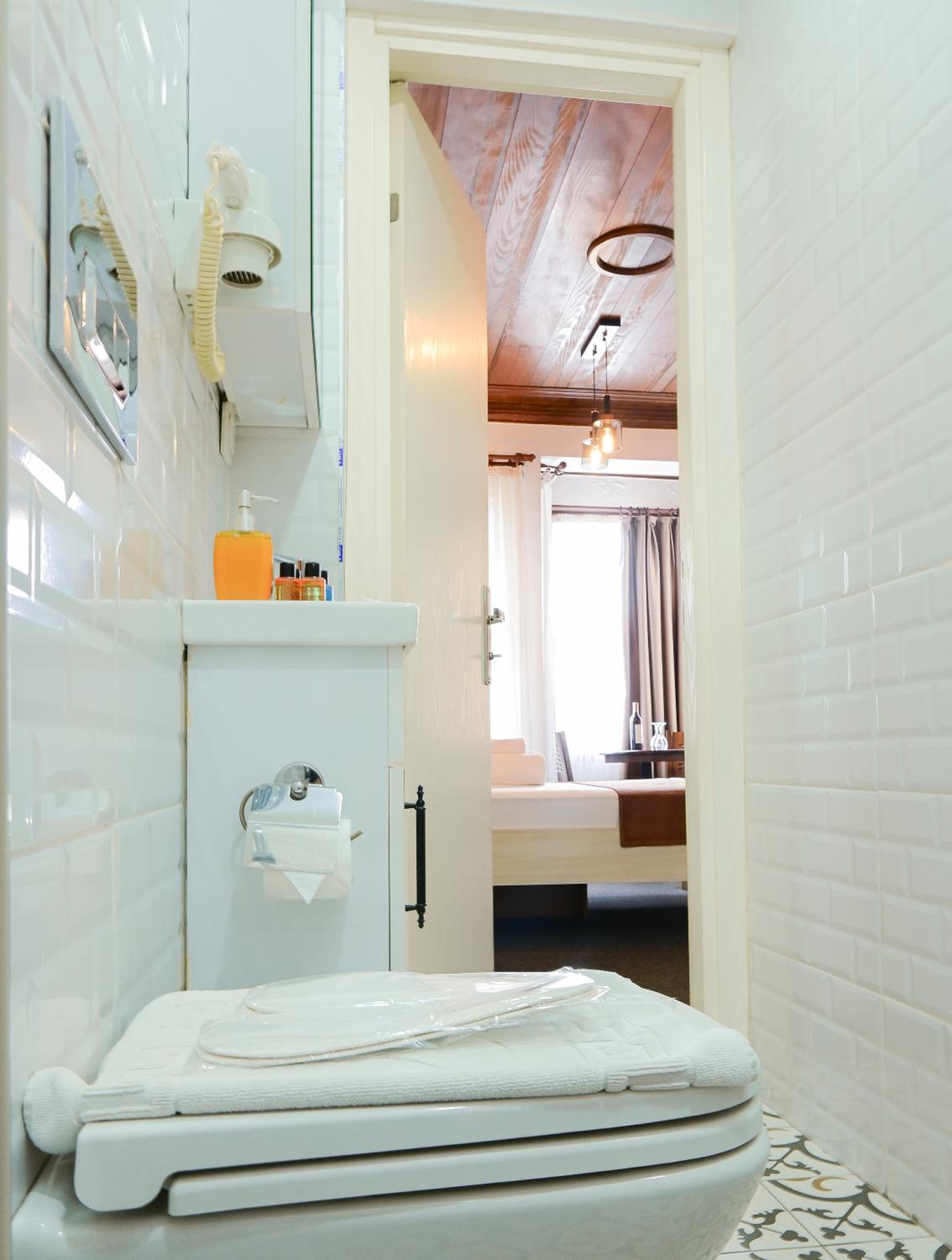 Deluxe King Room photo 2