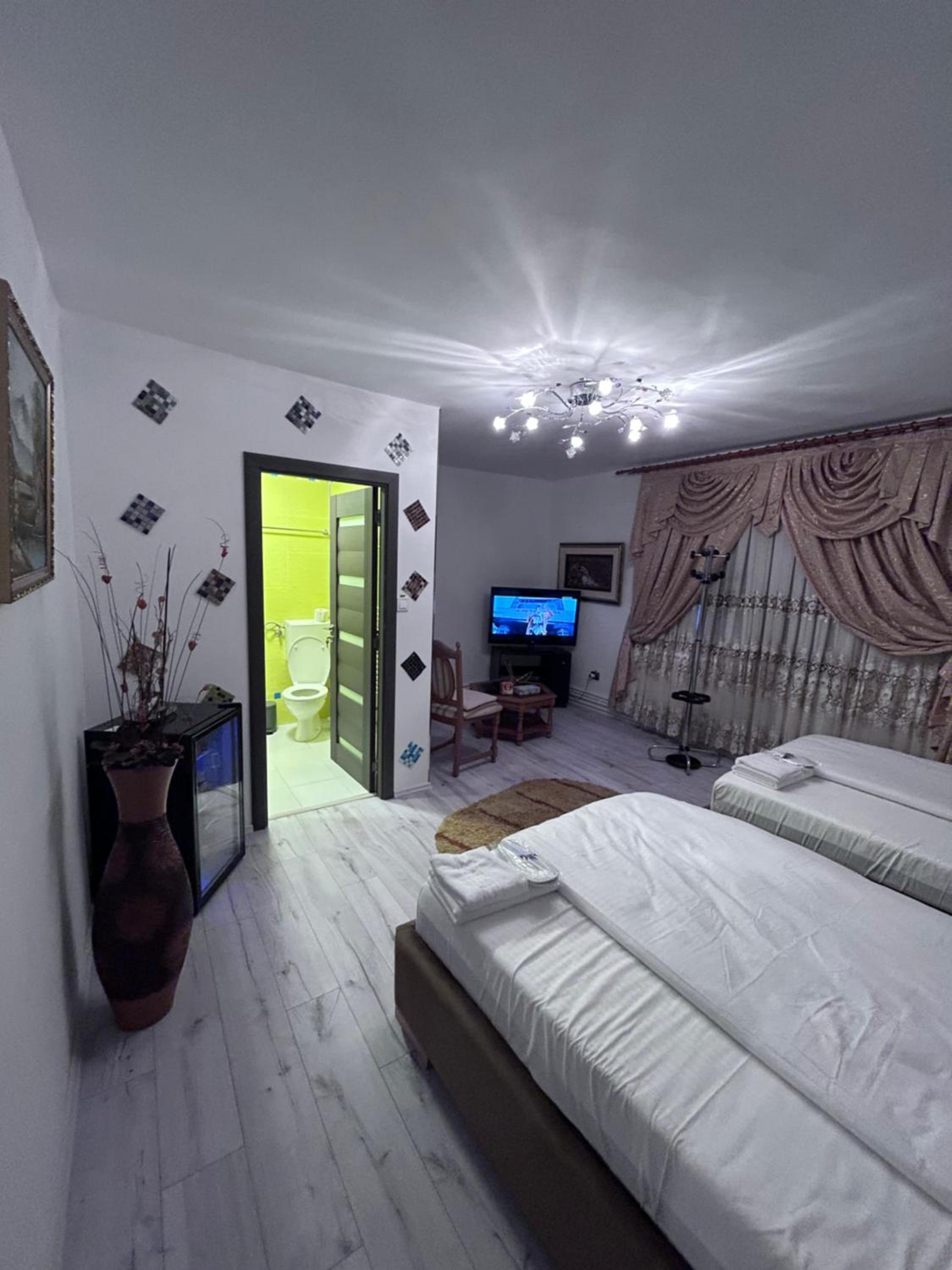 Deluxe Double Room photo 3