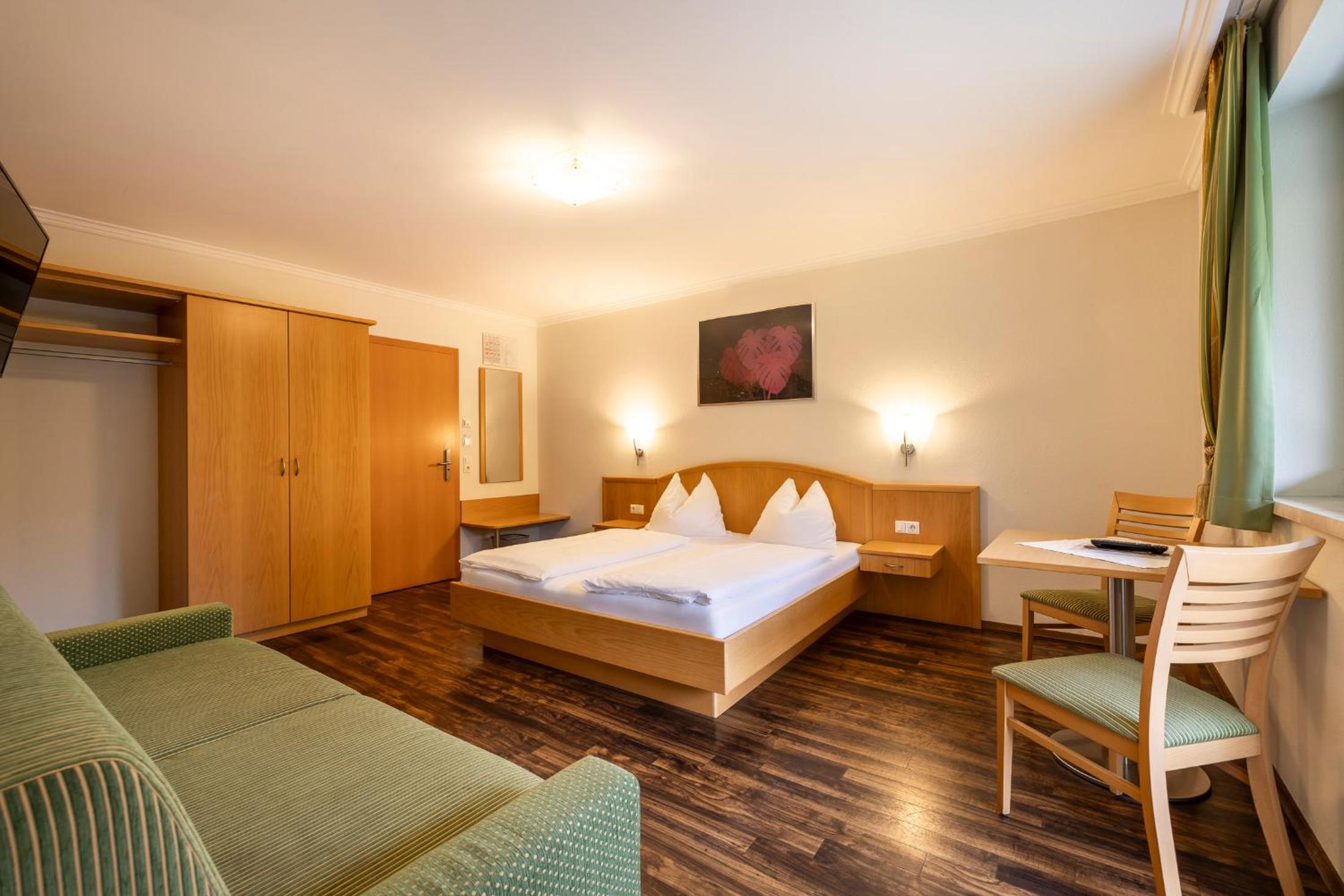 Double Room with Balcony or Terrace