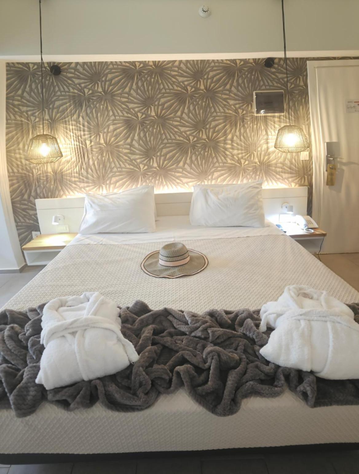 Suite with Hot Tub