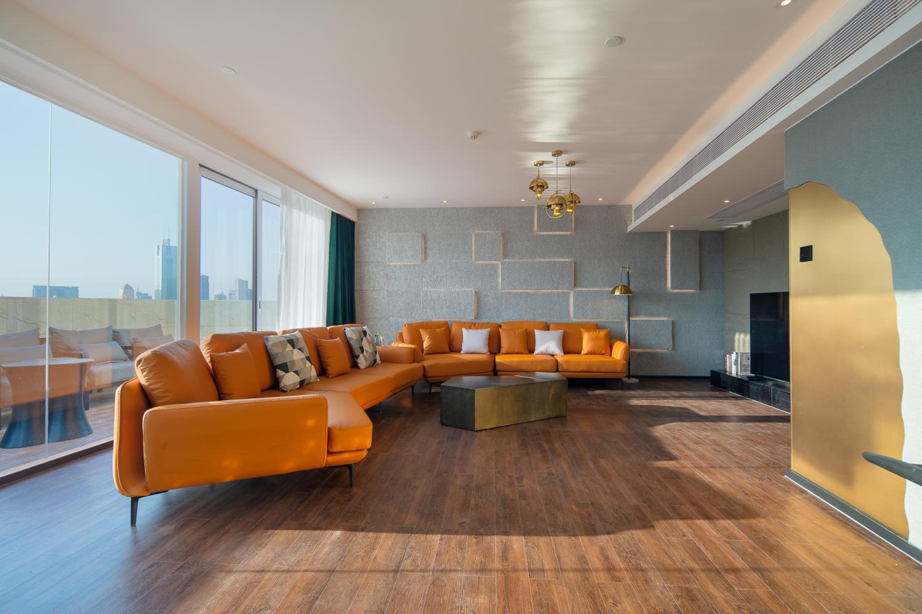 Premium Suite