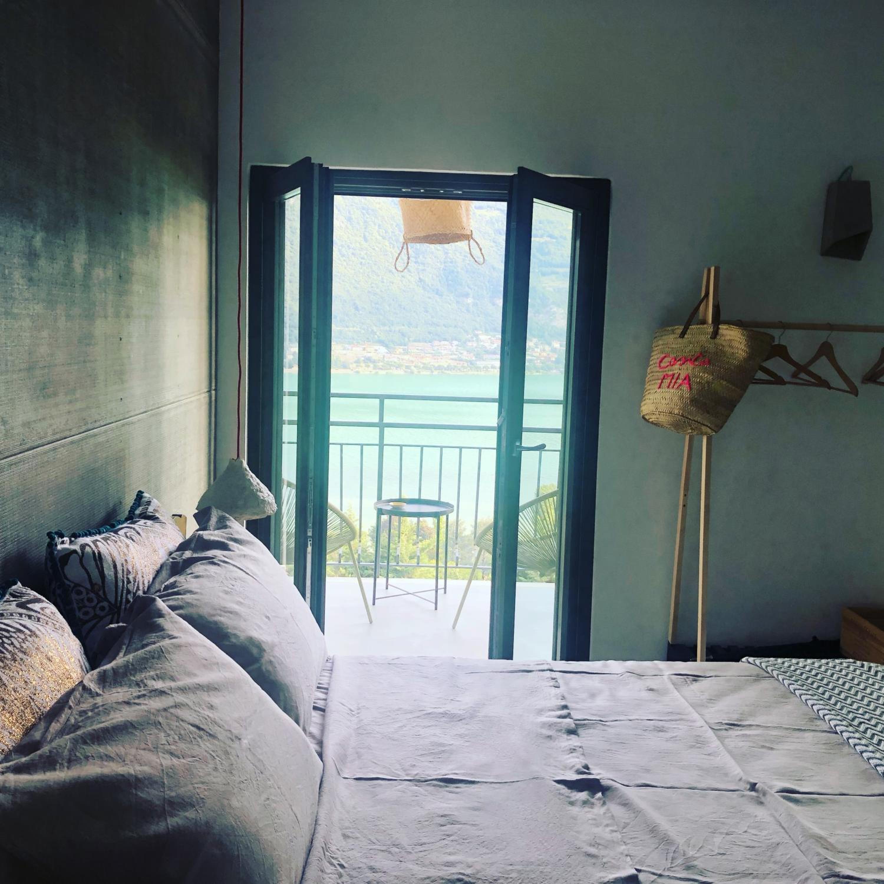 Deluxe Double Room with Bath photo 3