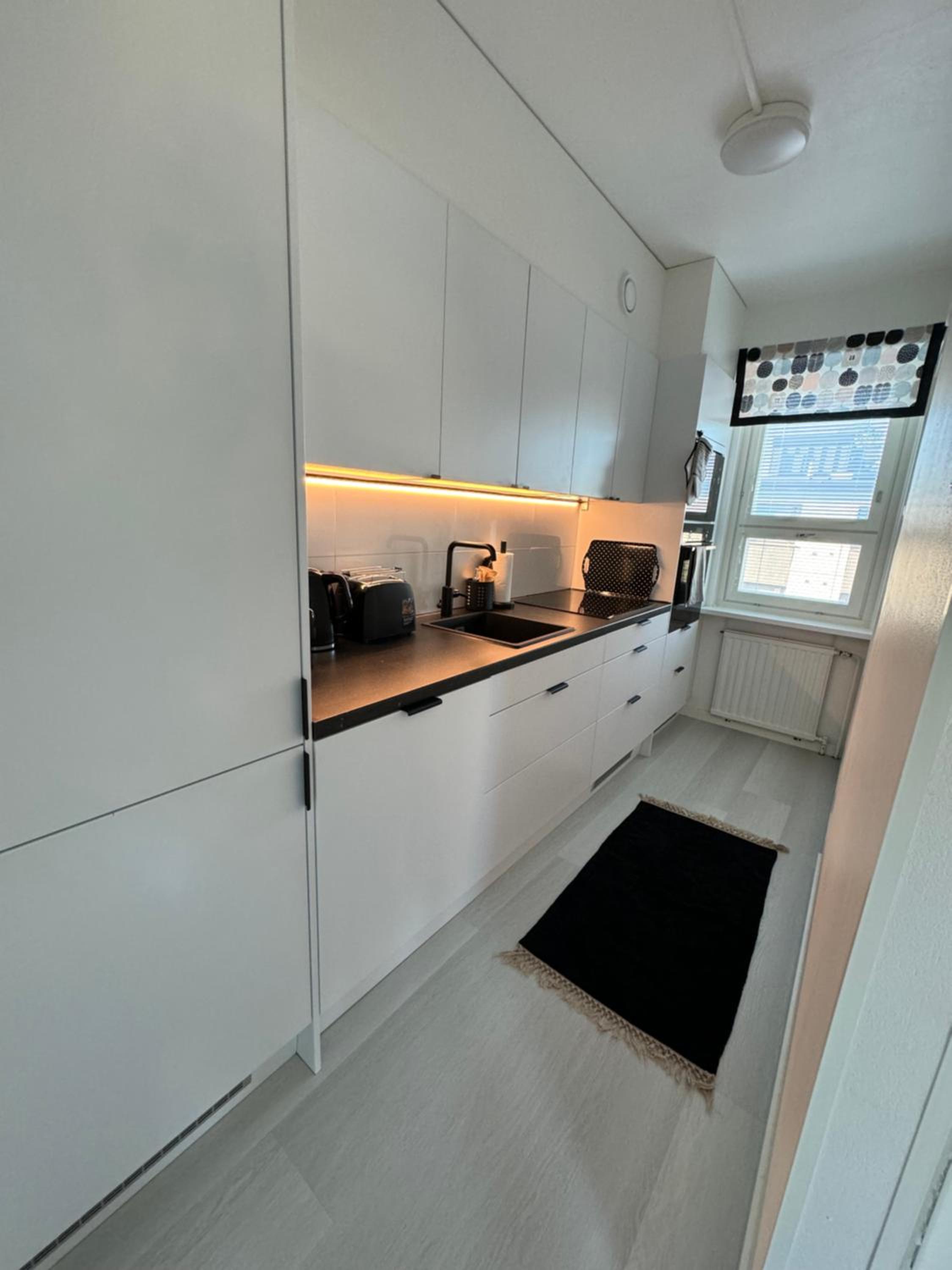 One-Bedroom Apartment photo 2