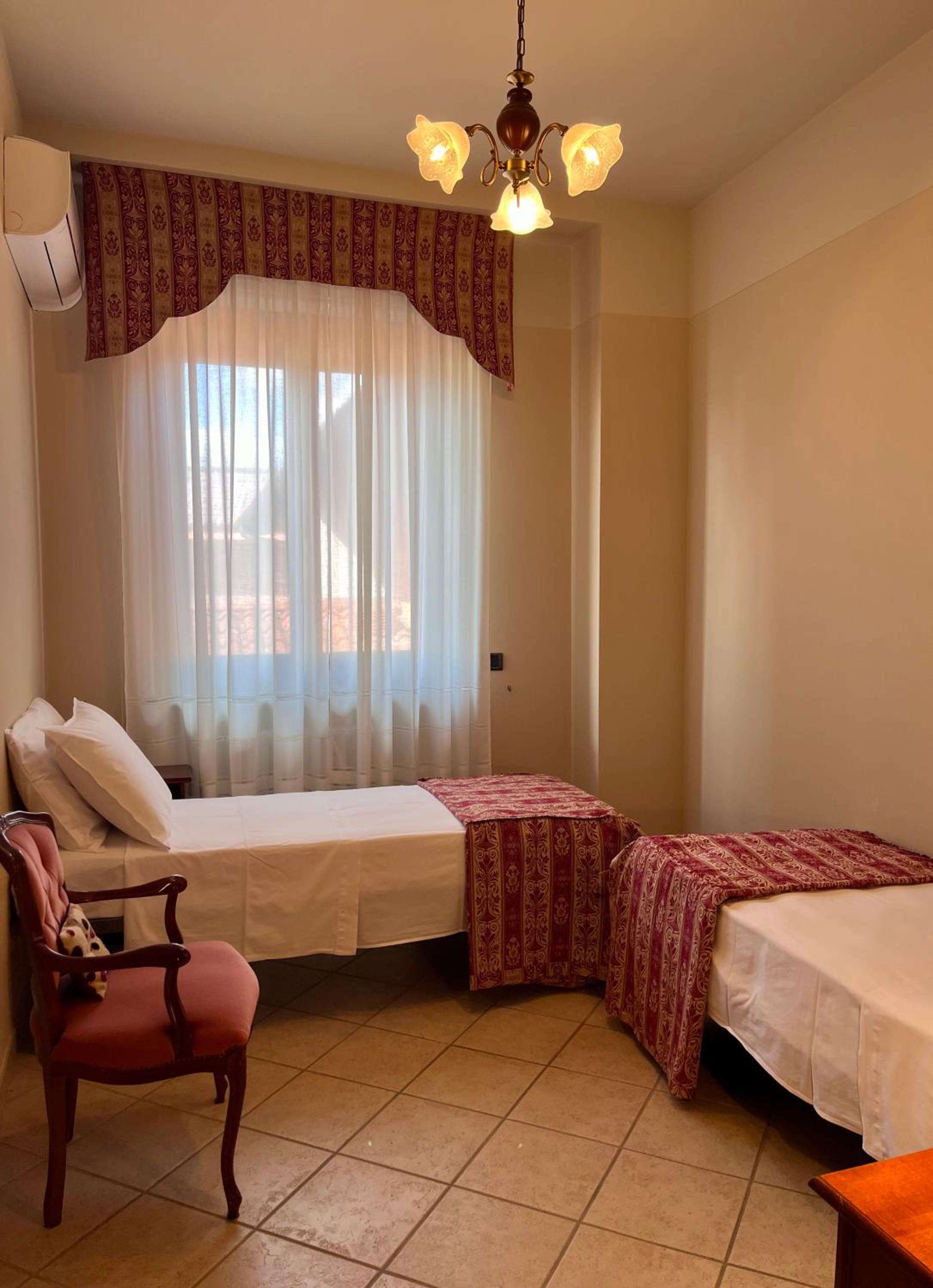 Family Suite - Photo 6