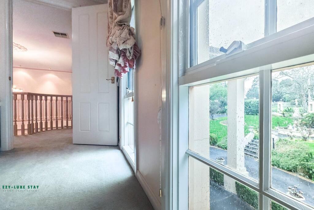 Four-Bedroom House photo 2