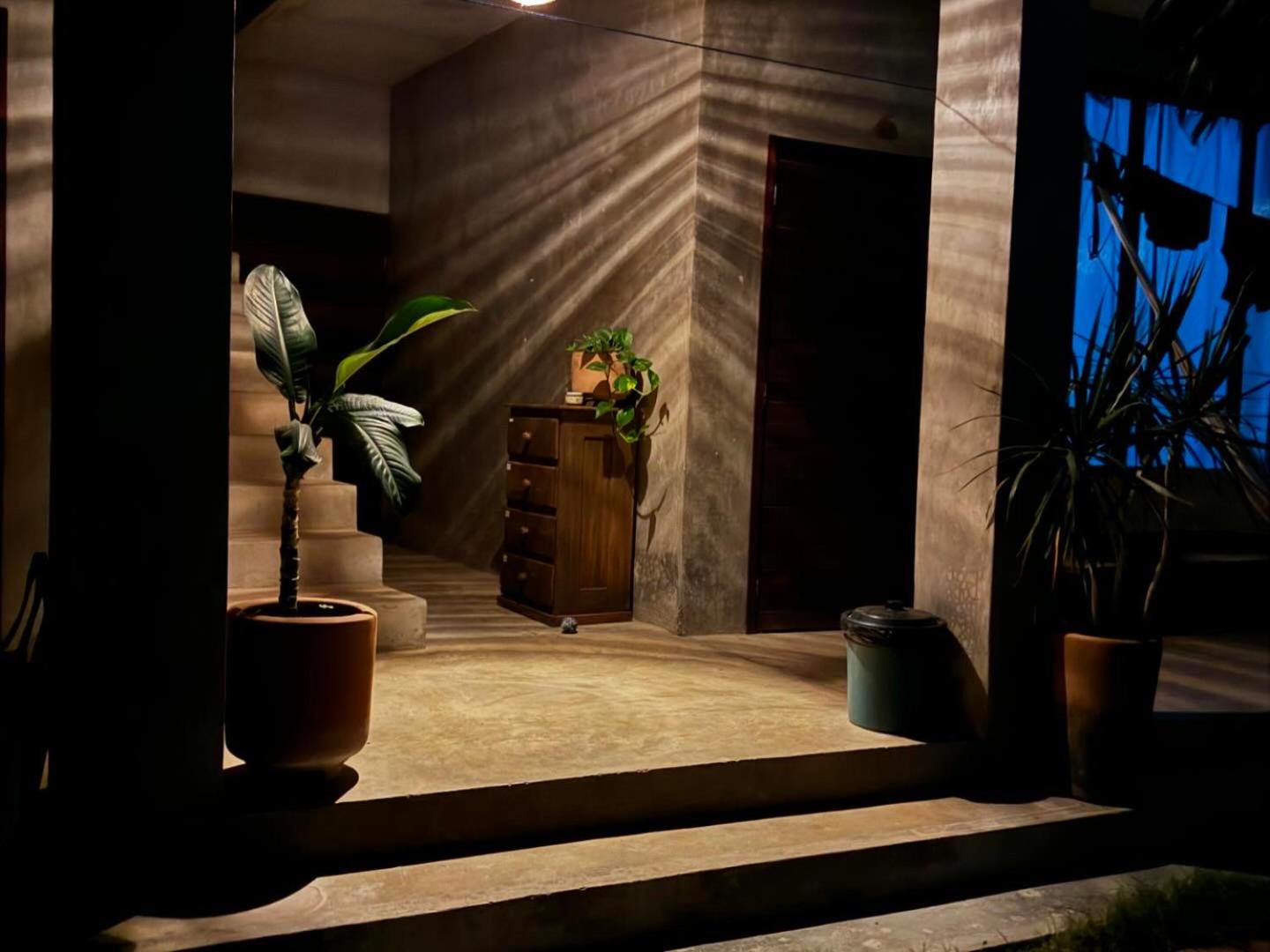 Queen Room with Pool View - Photo 17