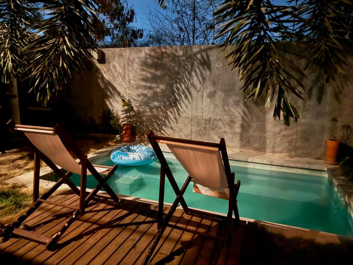 Queen Room with Pool View - Photo 15