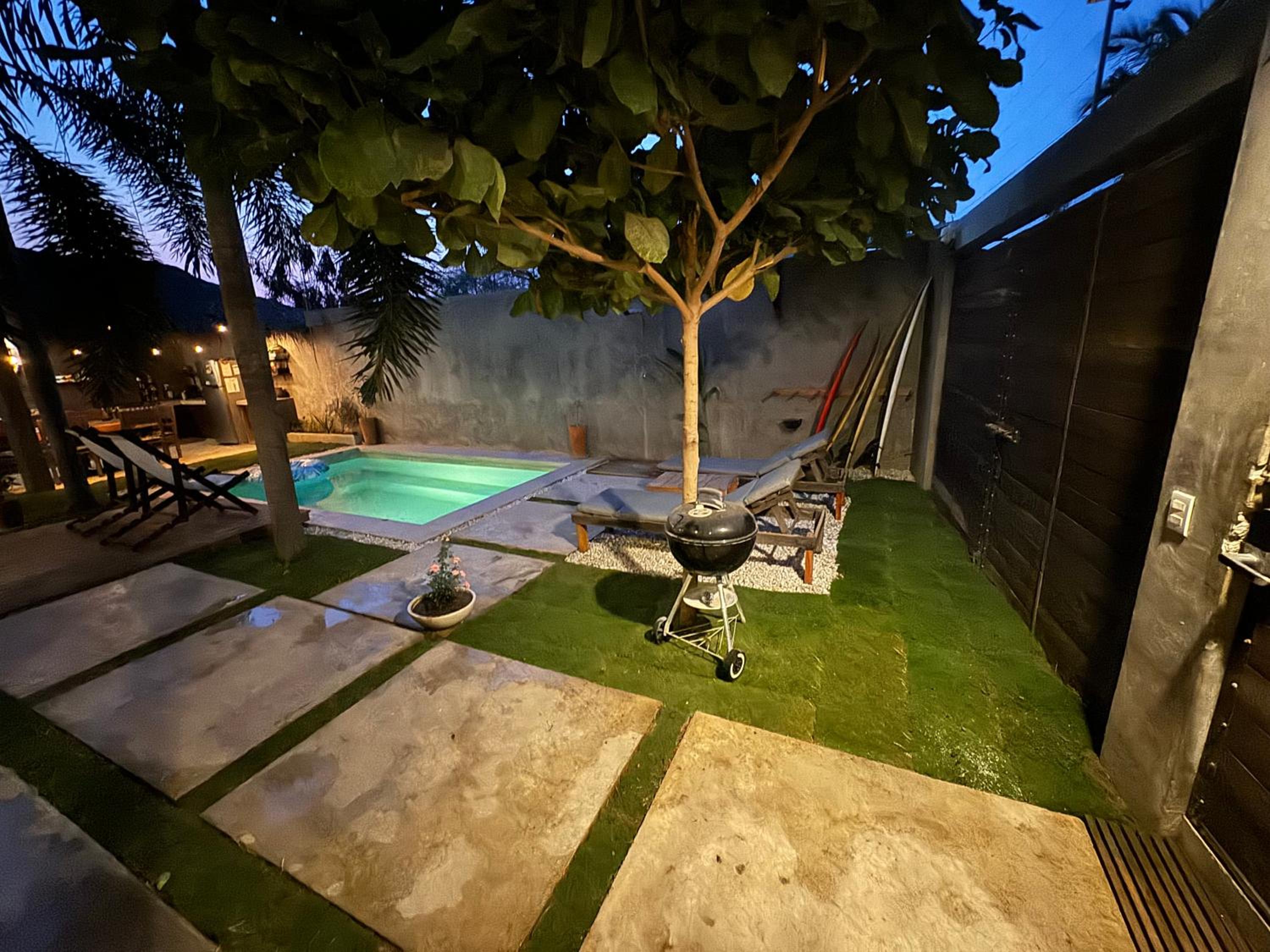 Queen Room with Pool View - Photo 49