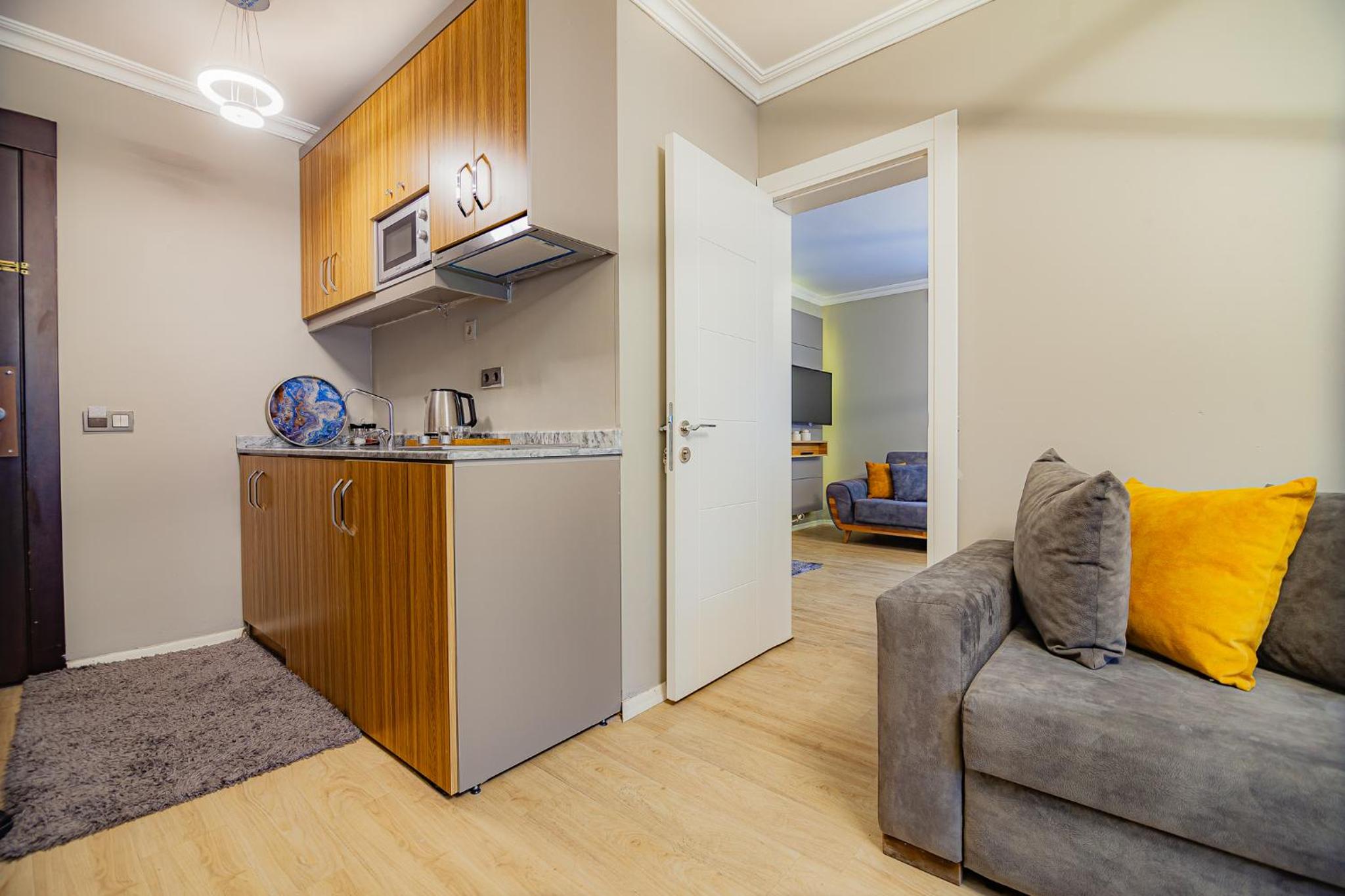Three-Bedroom Apartment - High Floor photo 2