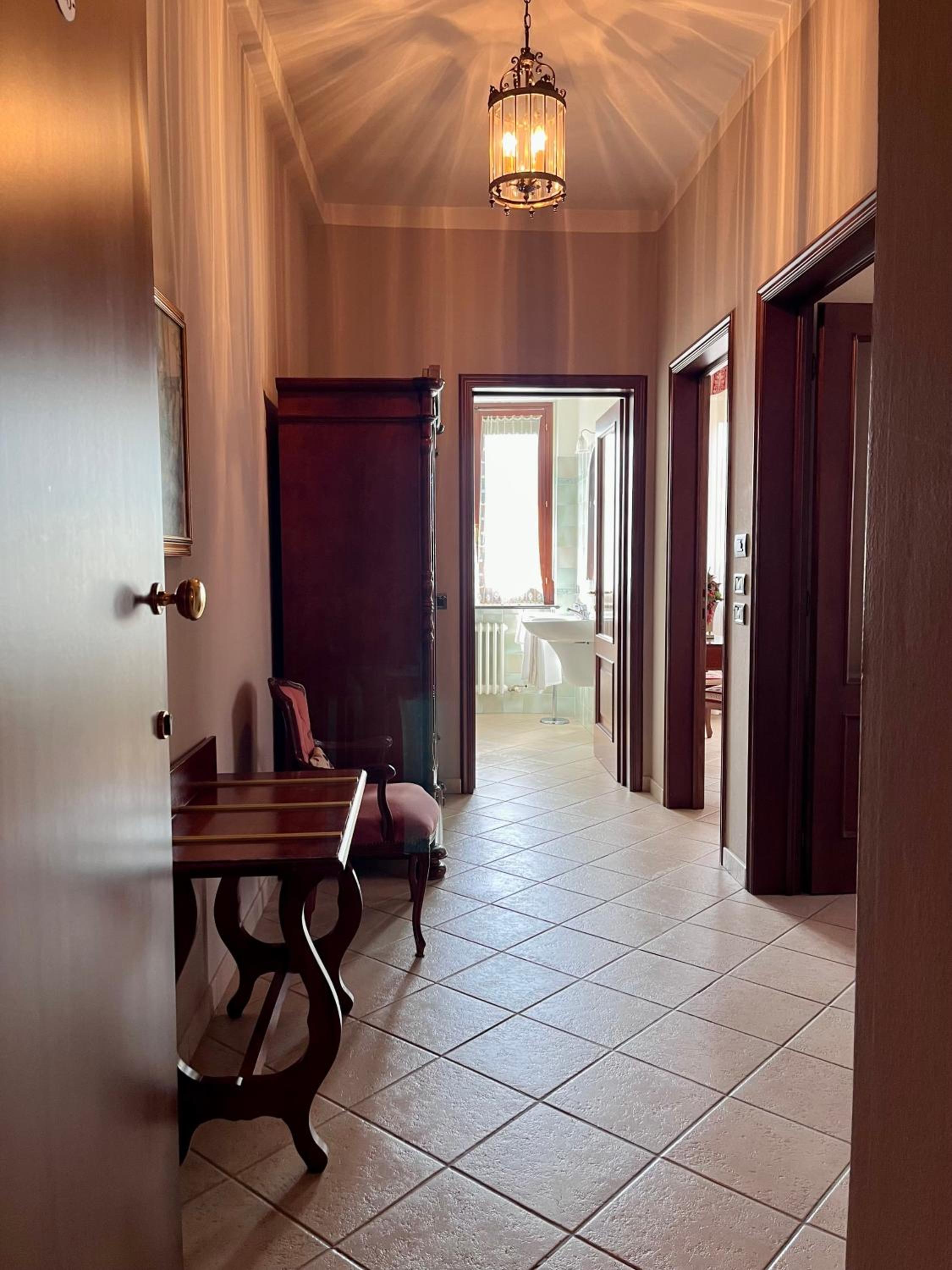 Family Suite - Photo 9