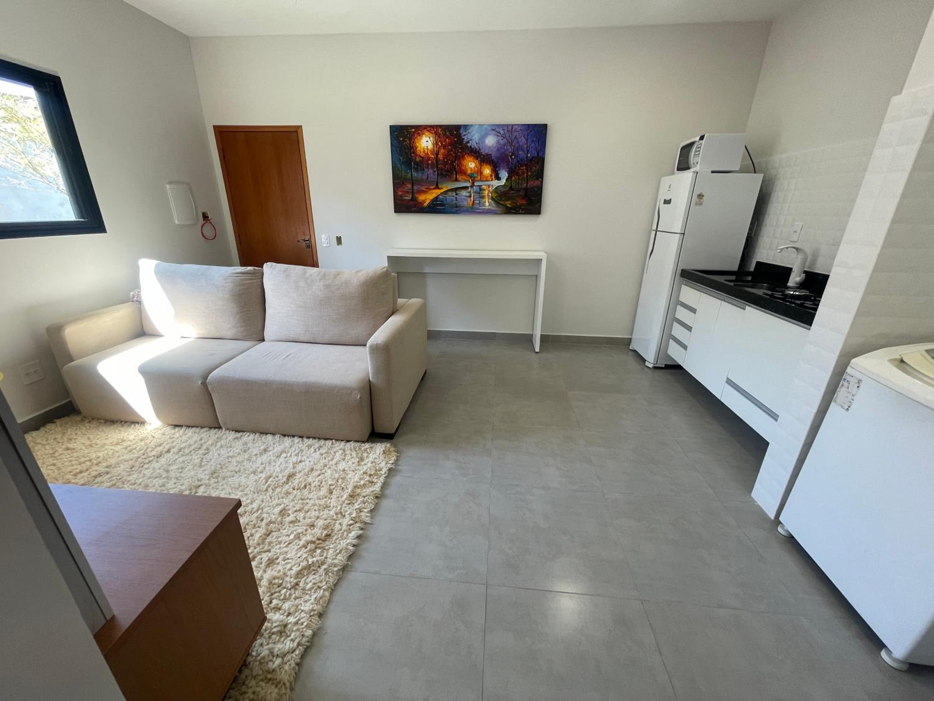 One-Bedroom Apartment photo 1