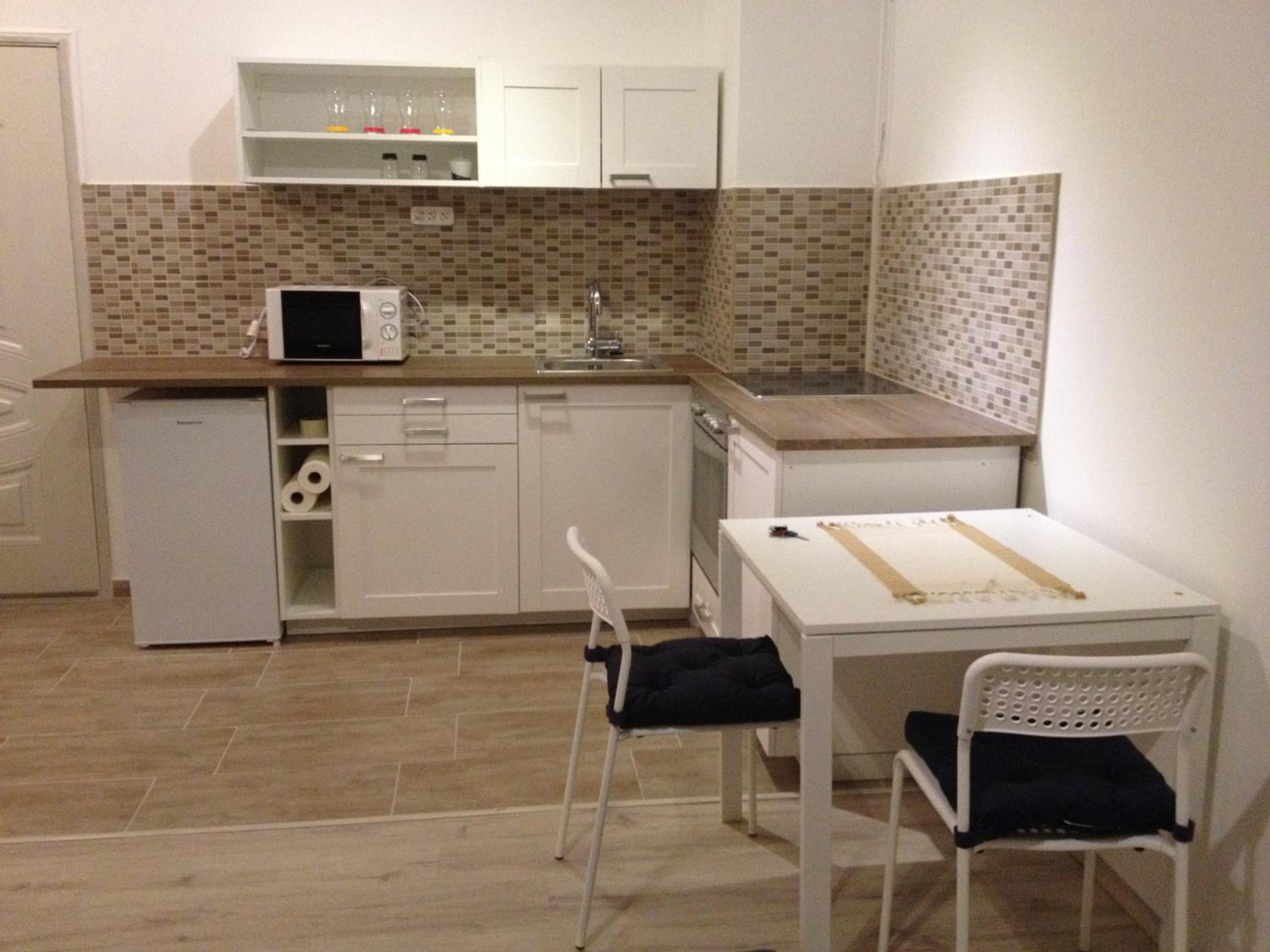 One-Bedroom Apartment photo 2
