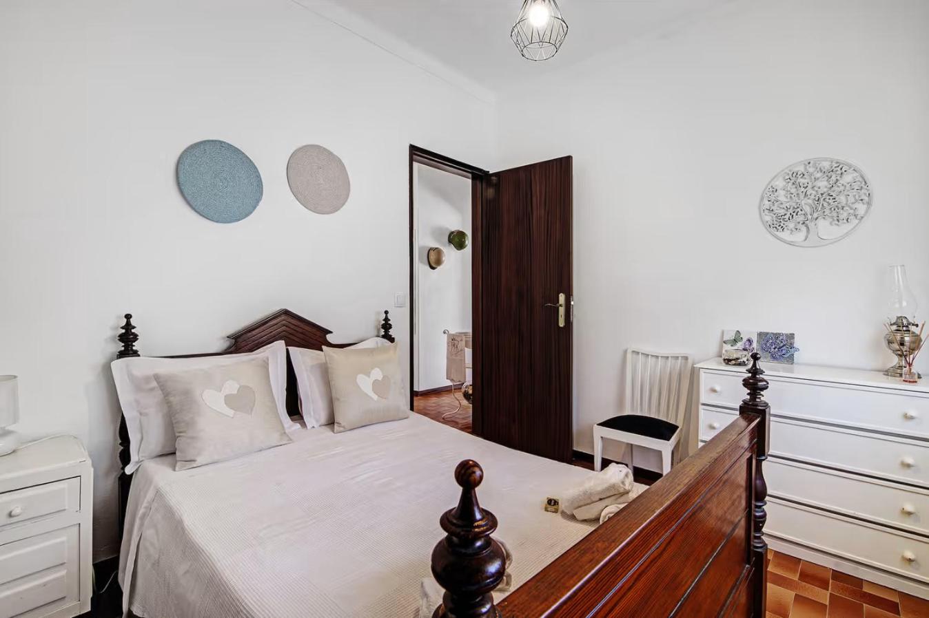 Three-Bedroom House photo 3