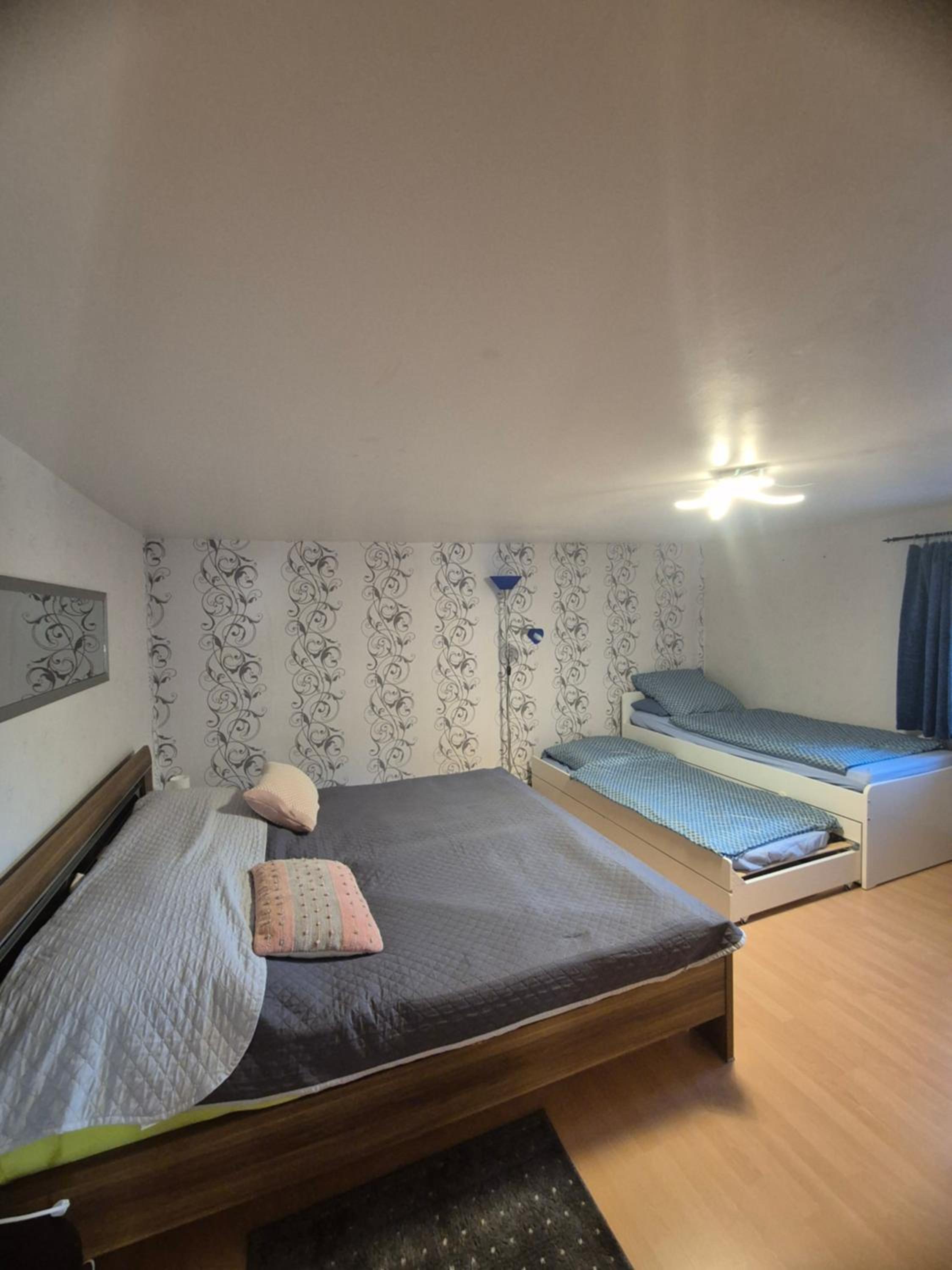 Apartment with Balcony - Photo 2