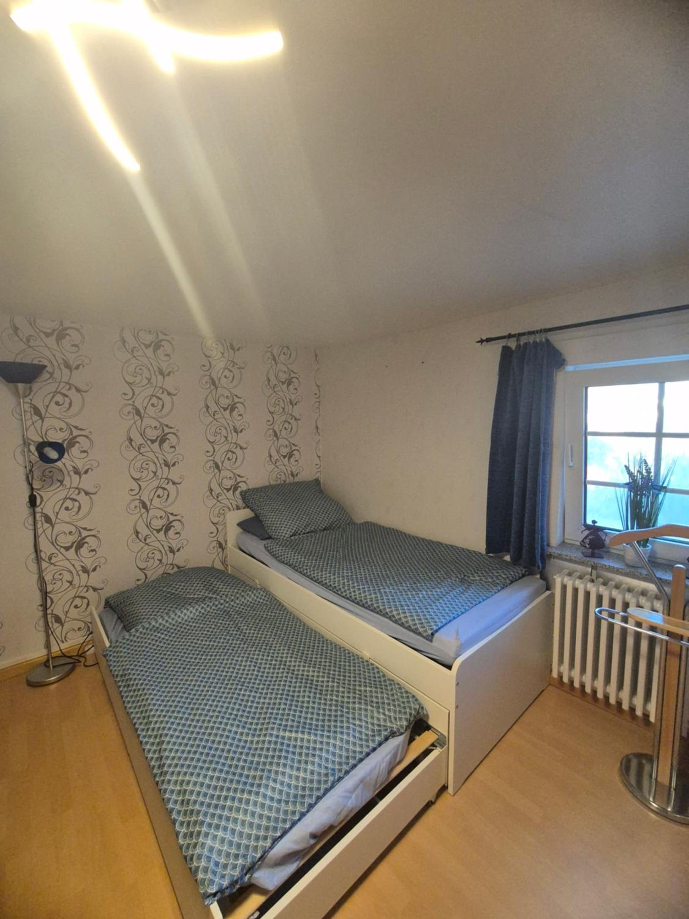 Apartment with Balcony - Photo 3