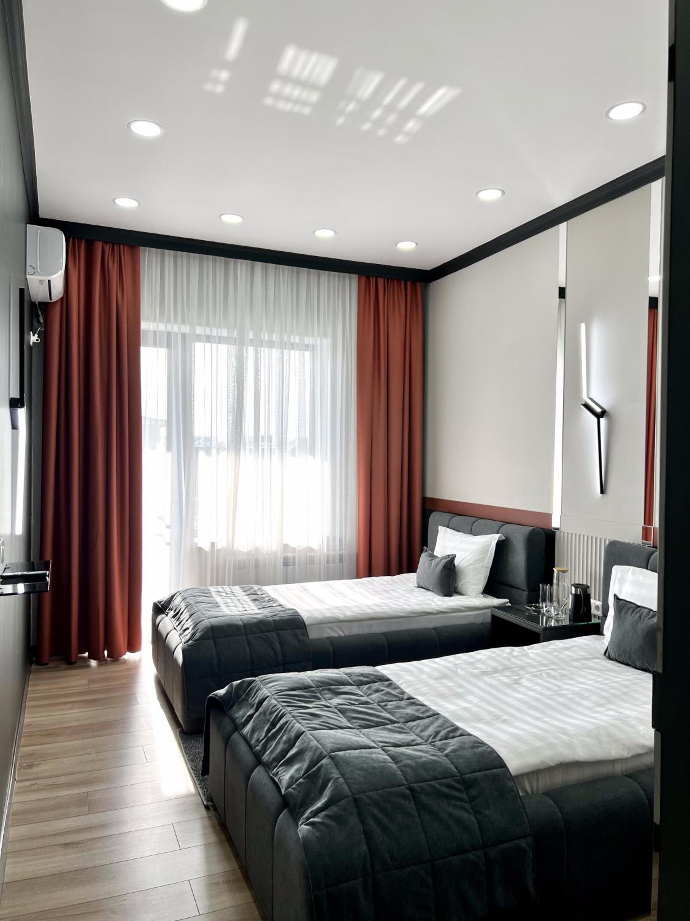 Standard Twin Room photo 3