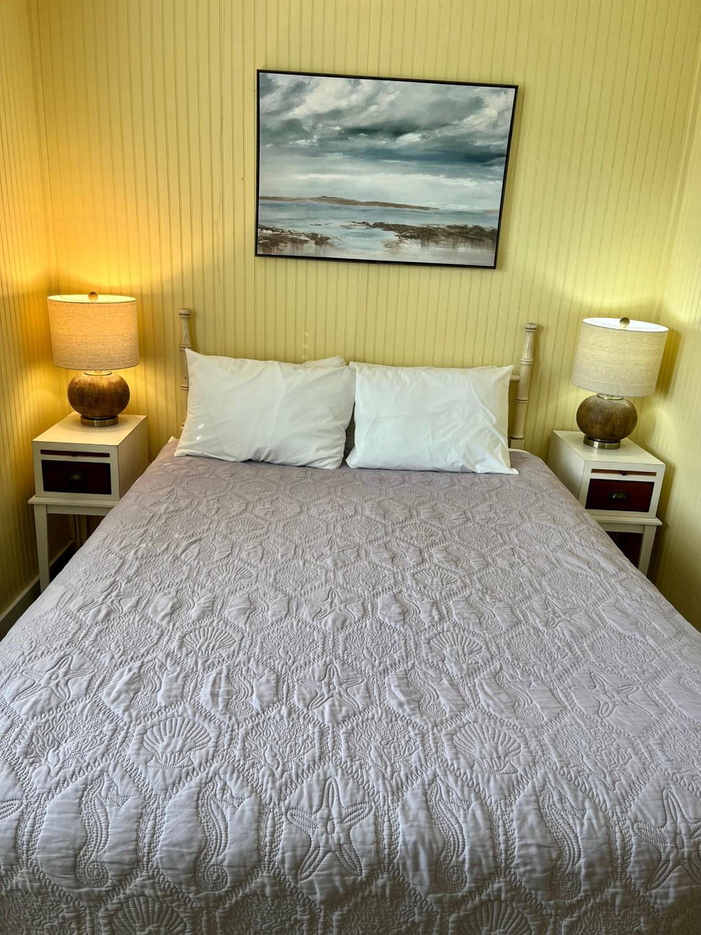 Standard Suite - Photo 2