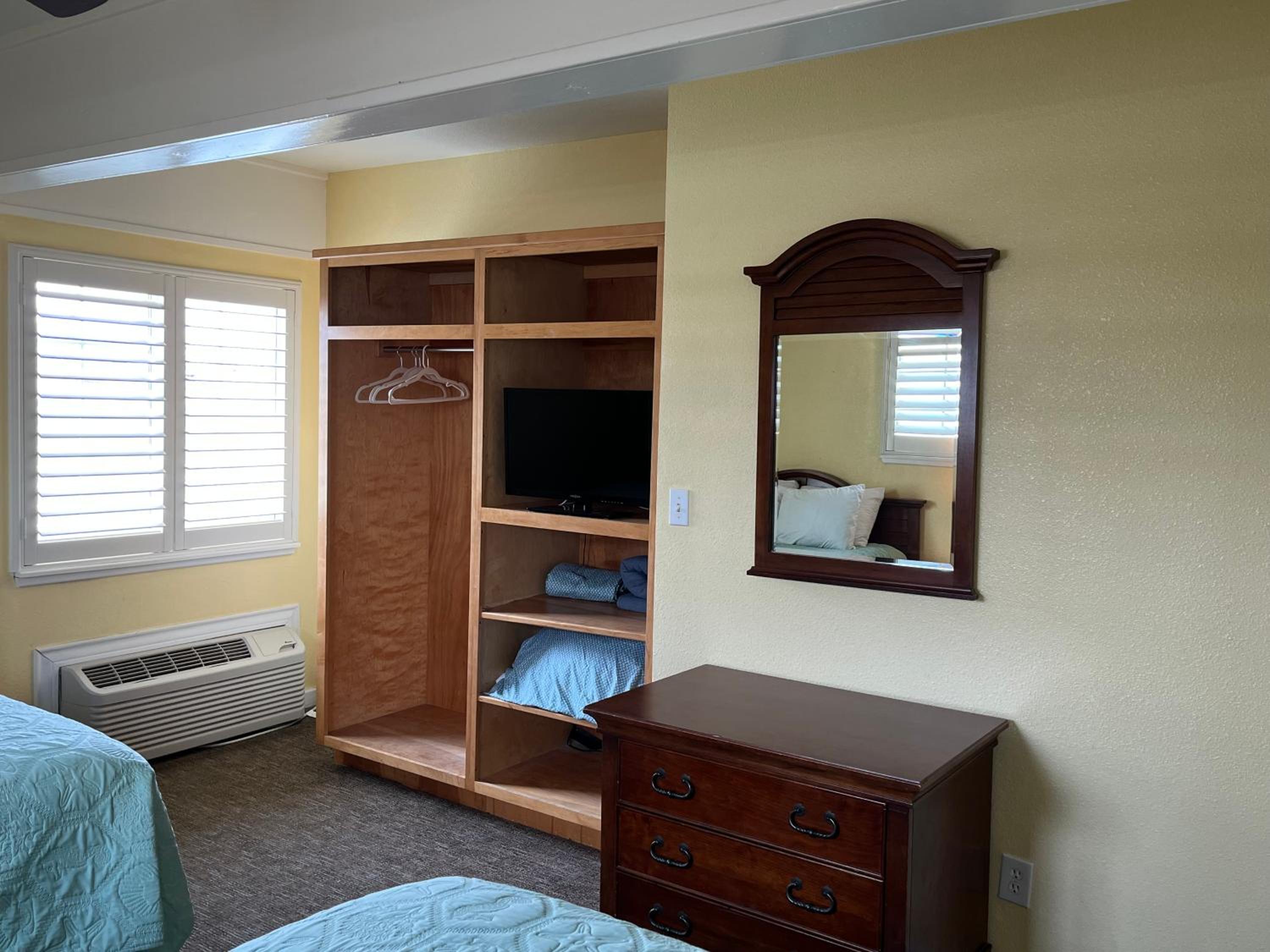 One-Bedroom Suite - Photo 1