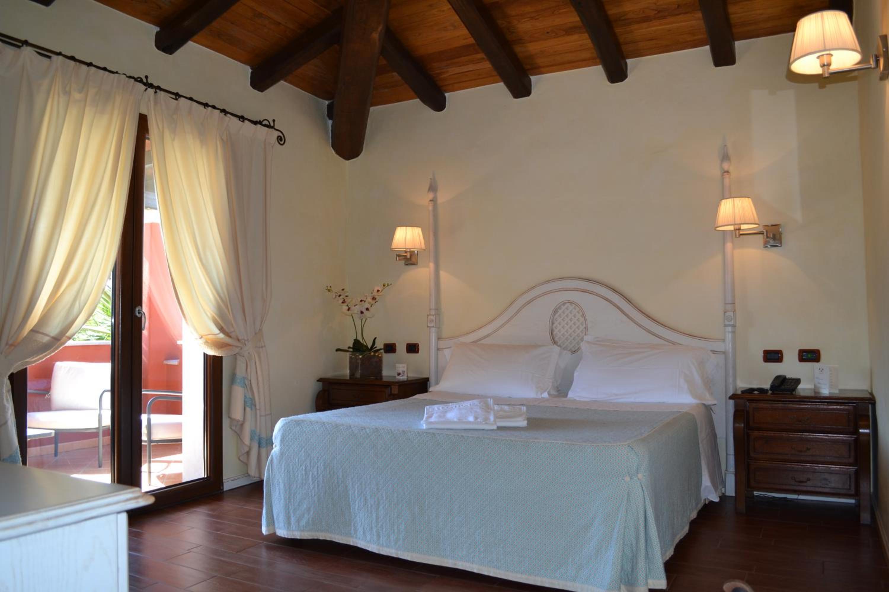 Superior Double Room - Photo 3