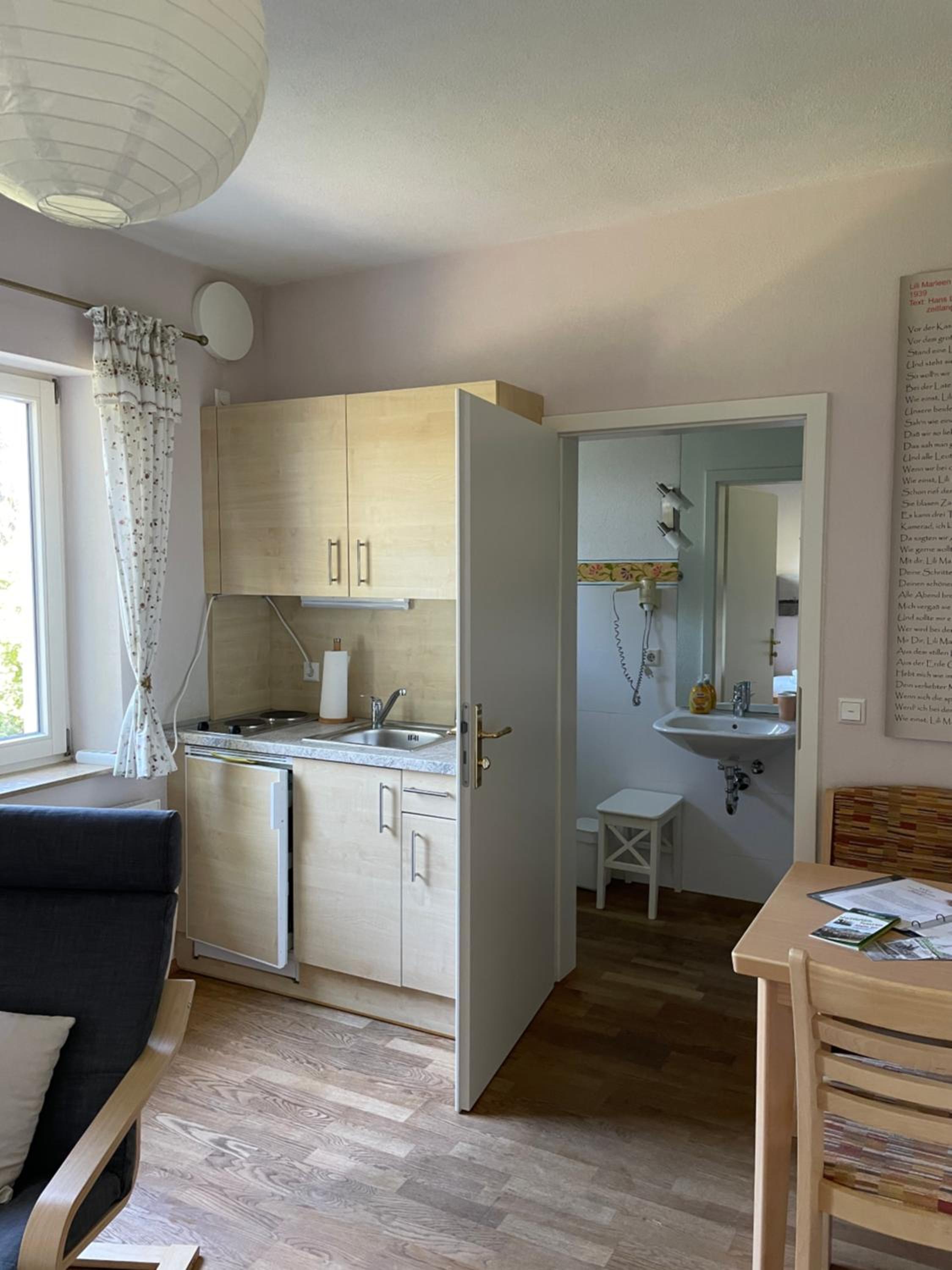 Studio Apartment photo 3