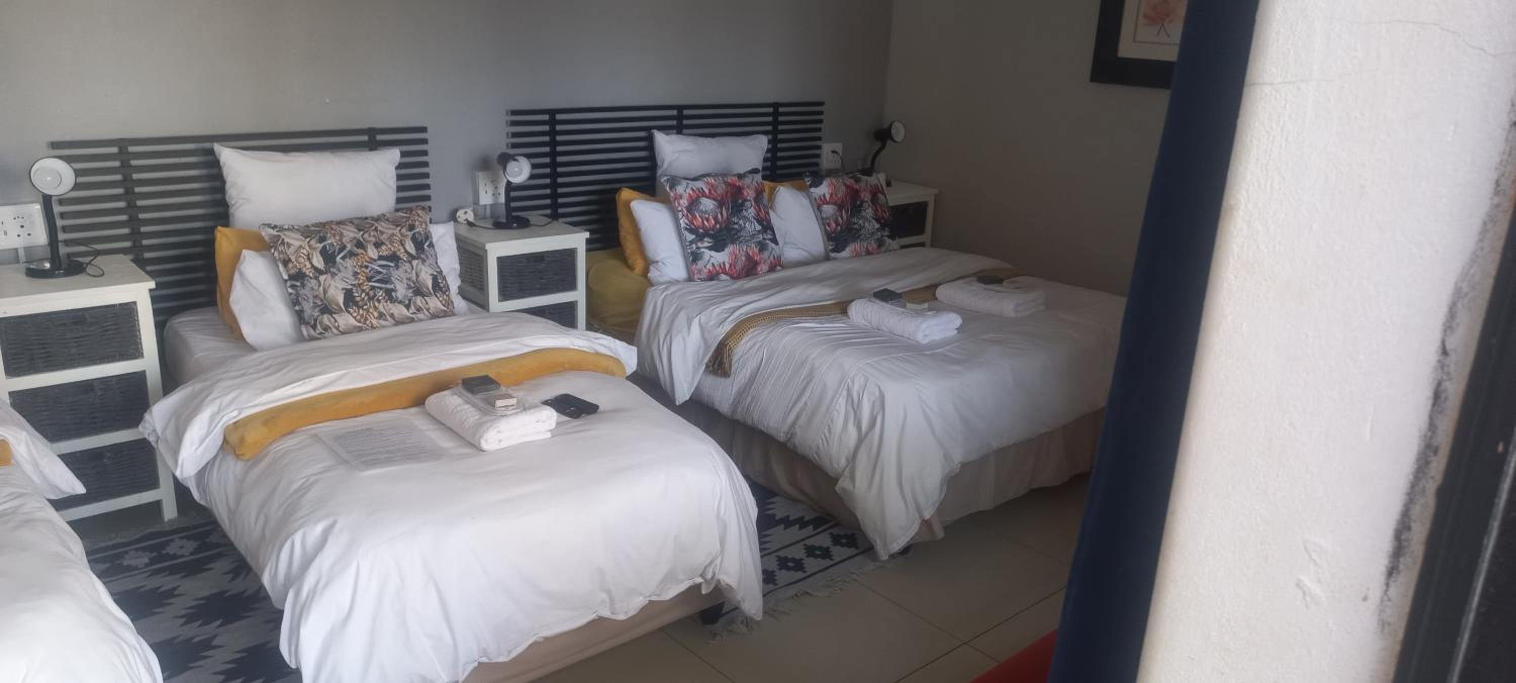 Deluxe Double or Twin Room photo 1