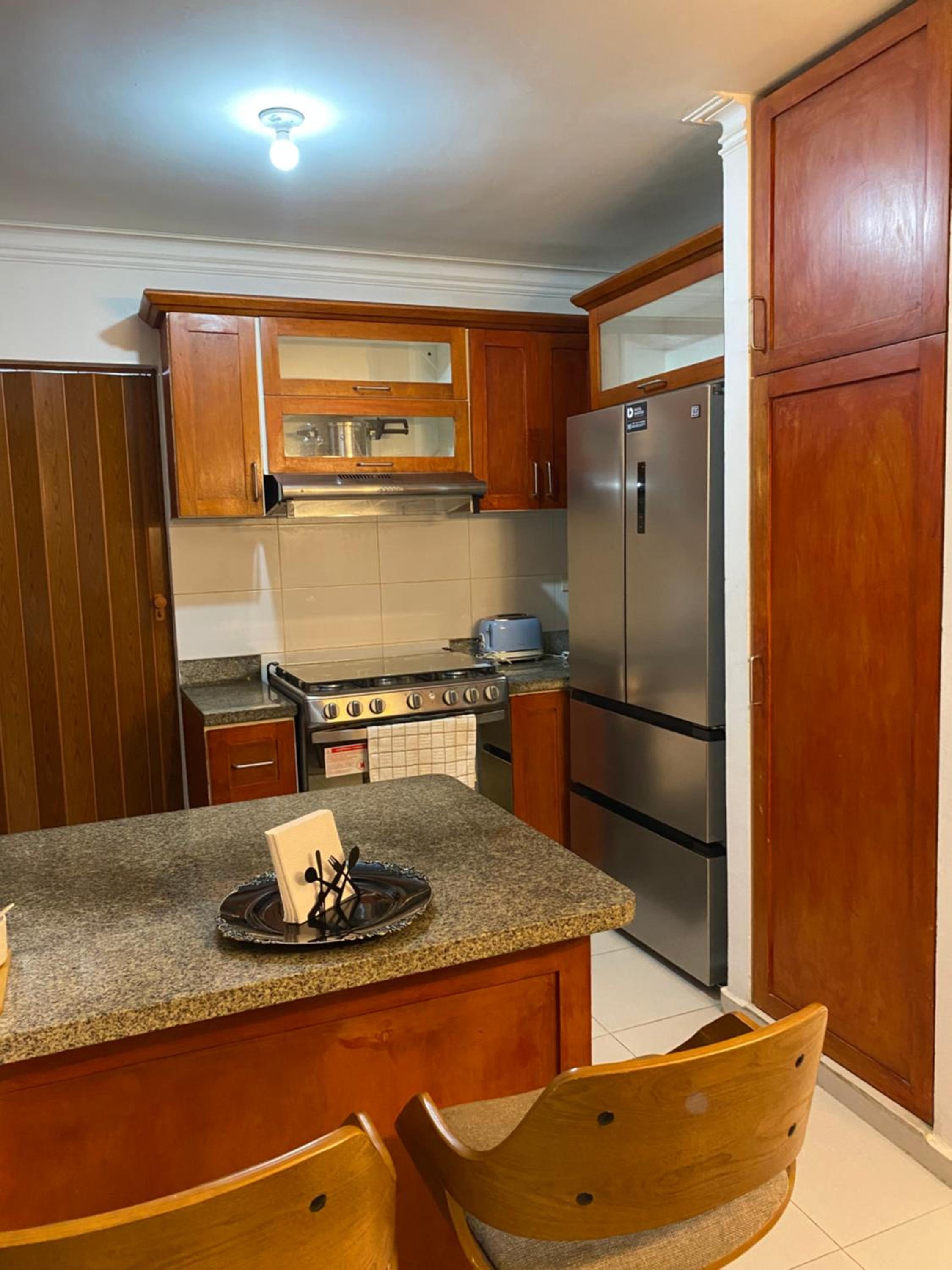 Three-Bedroom Premium Apartment with Balcony photo 2