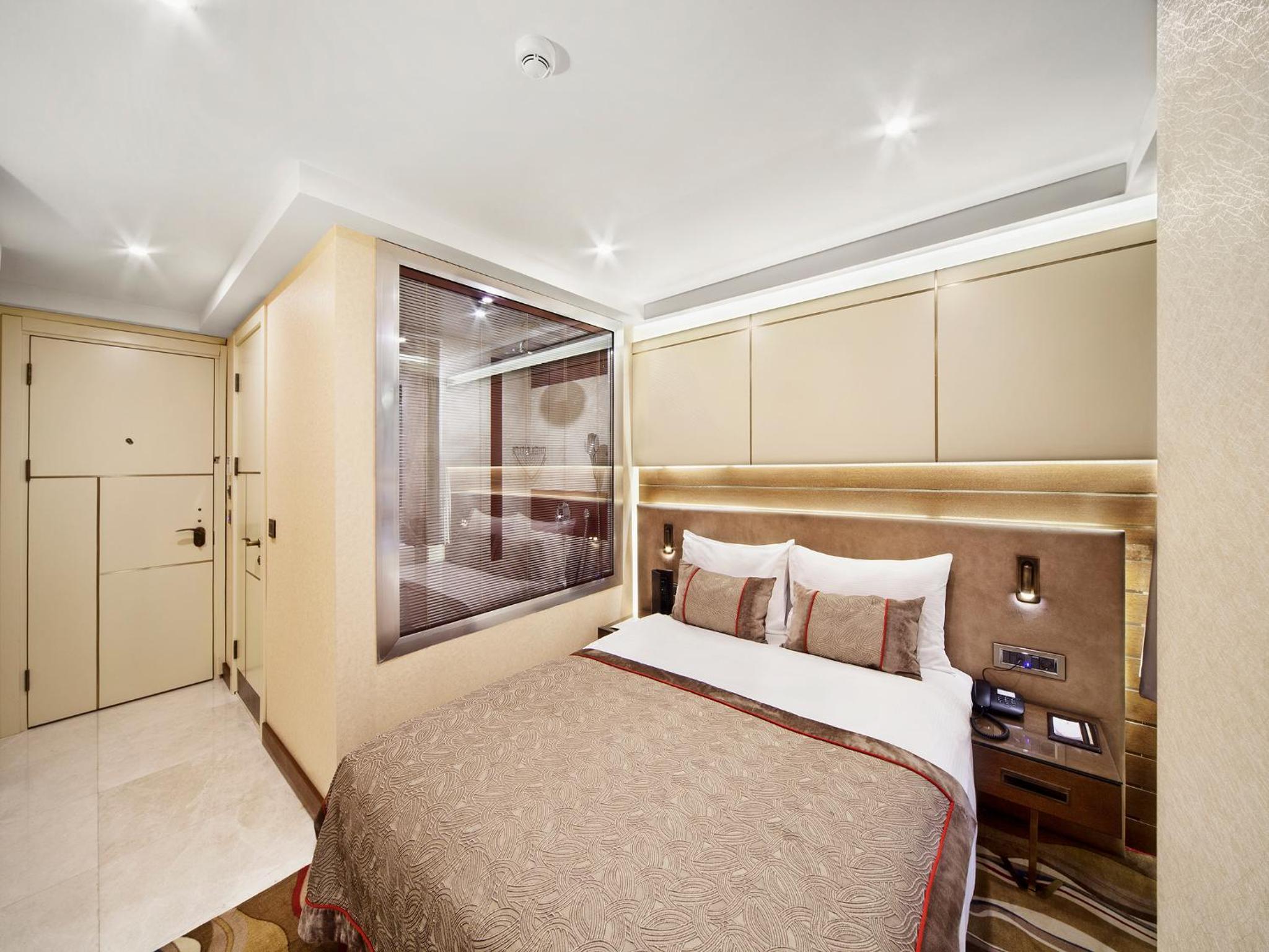 Superior Double or Twin Room photo 1