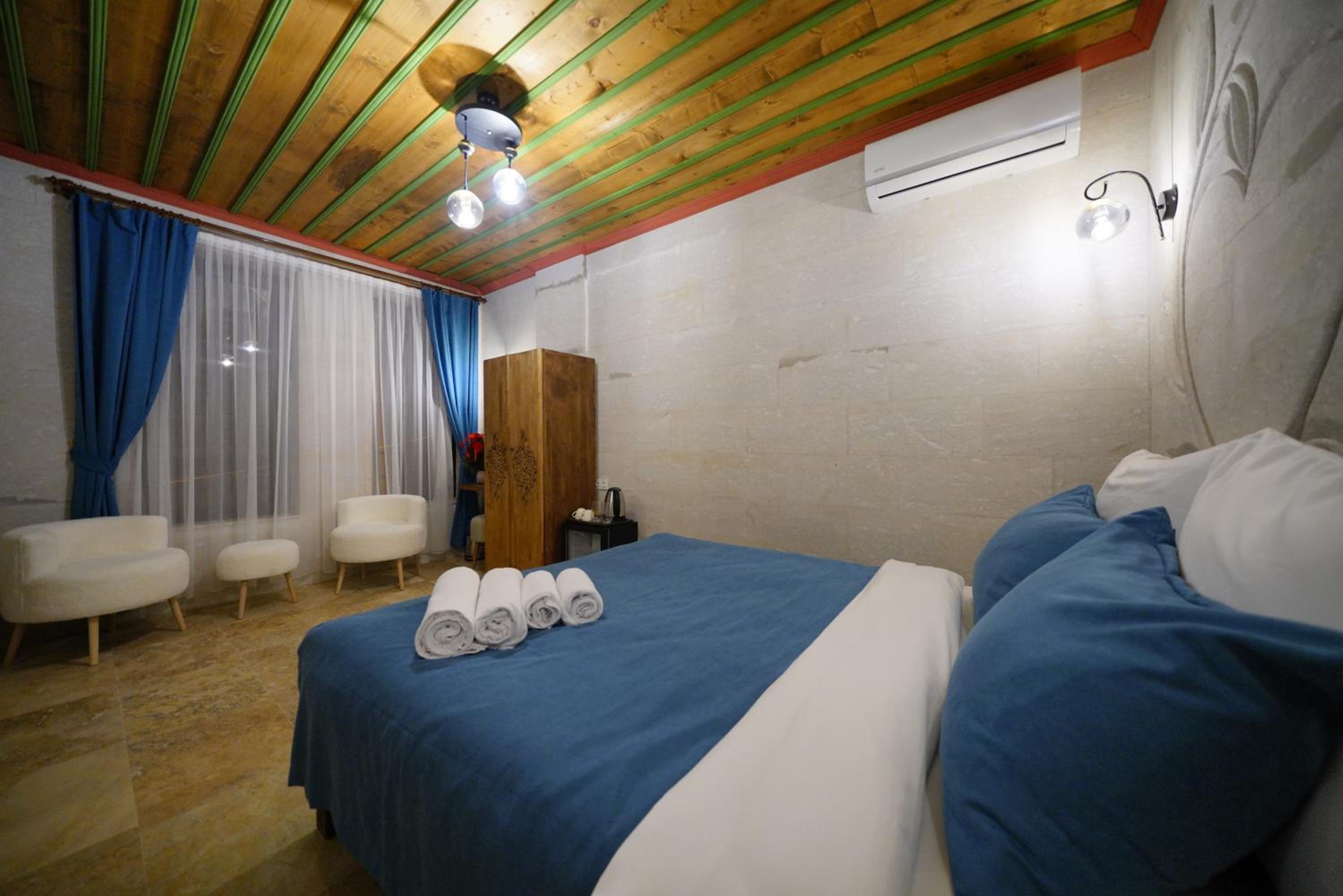 King Room with Spa Bath photo 3