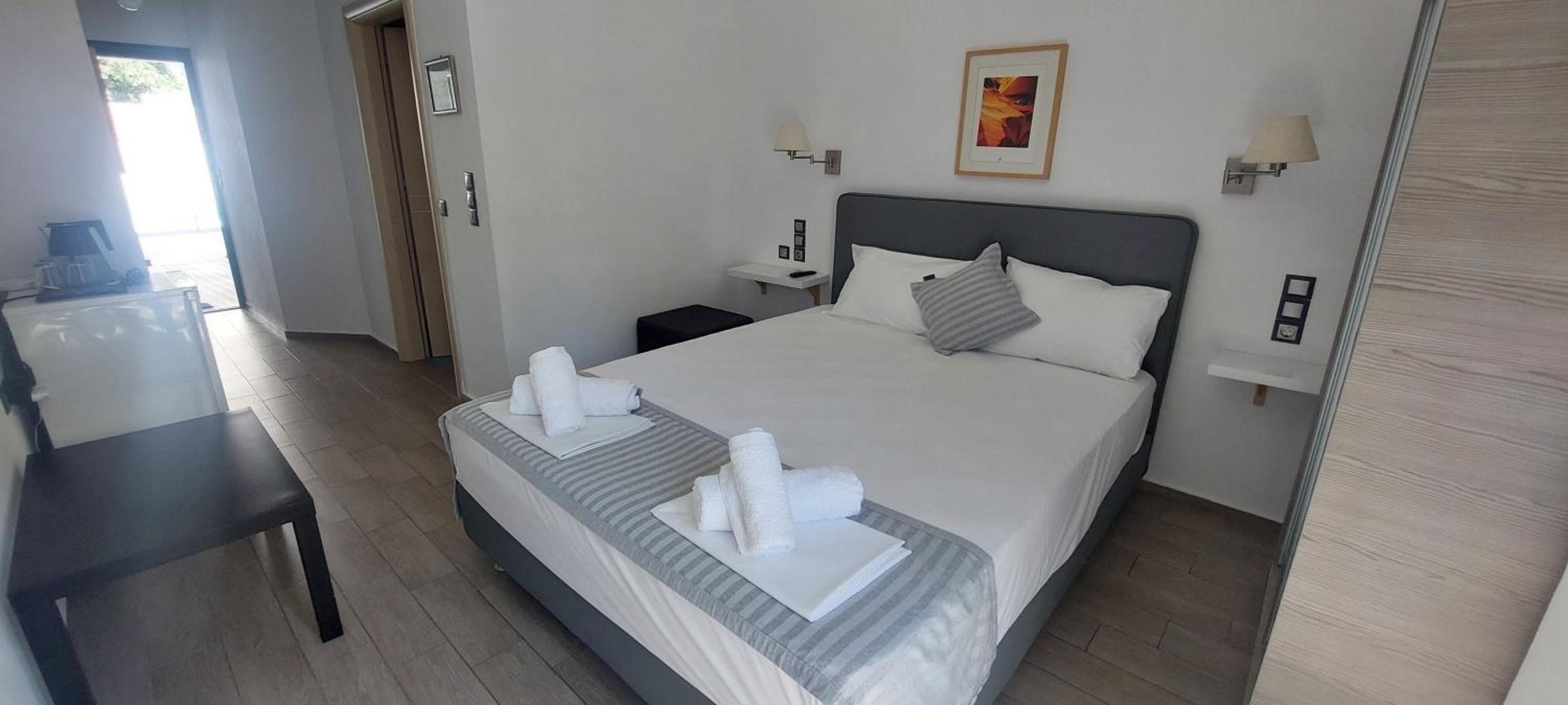 Classic Double Room - Photo 5