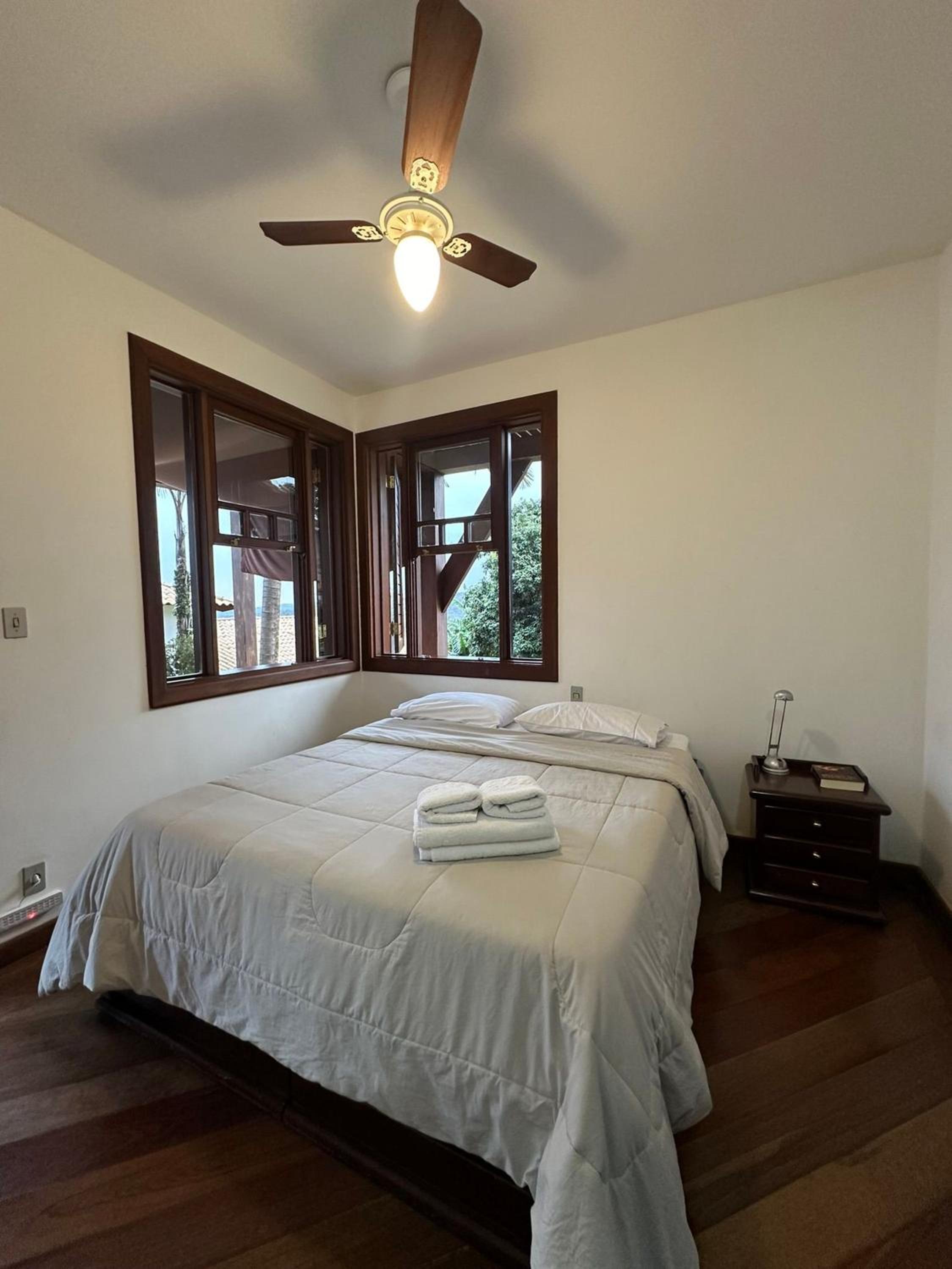 Apartment with Terrace - Photo 7