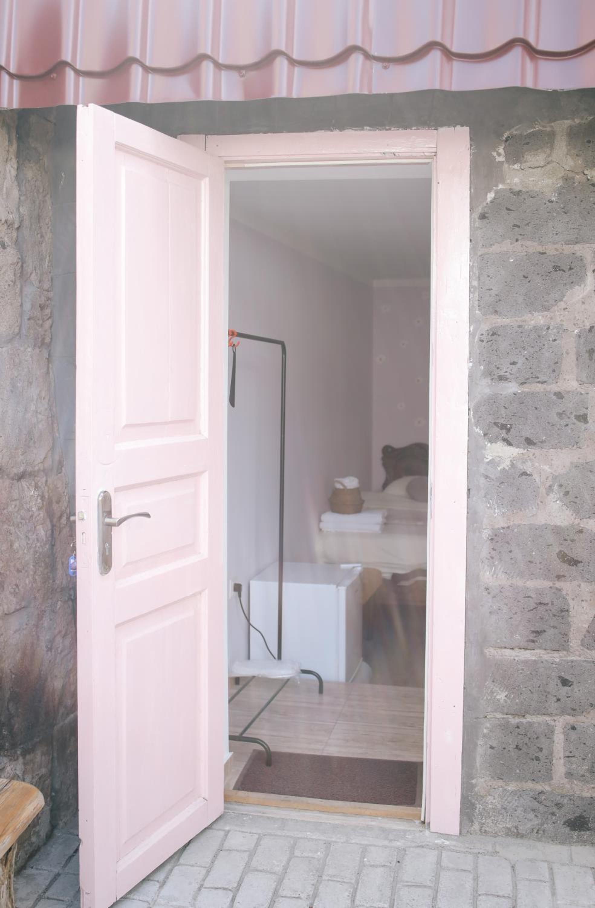 Double Room with Private Bathroom photo 2