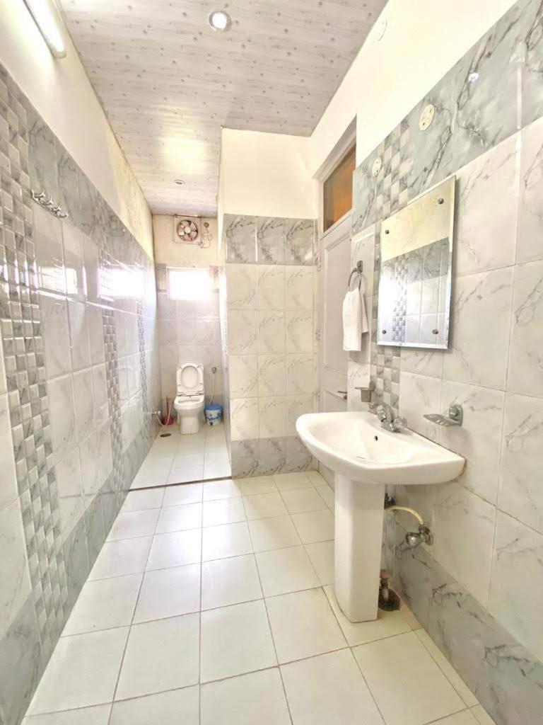 Deluxe Double Room (2 Adults + 1 Child) photo 1