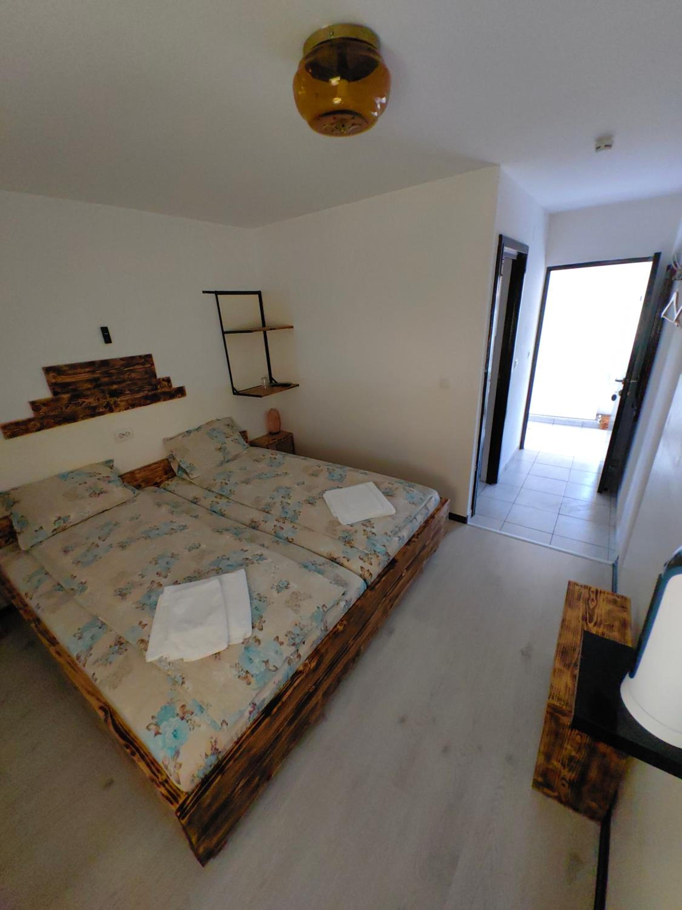Double Room With Private Bathroom photo 2