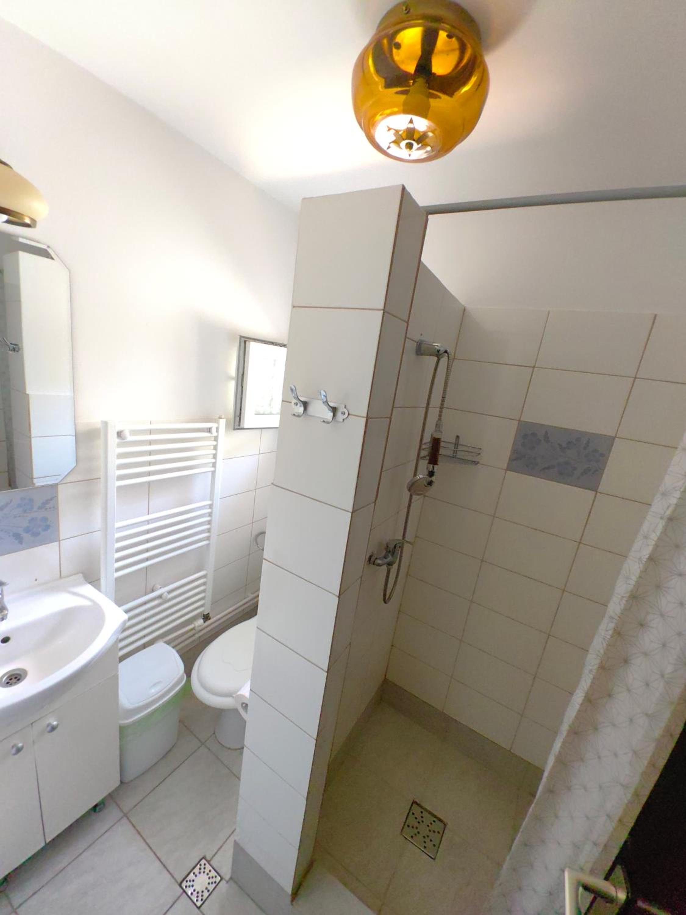 Economy Double Room photo 2