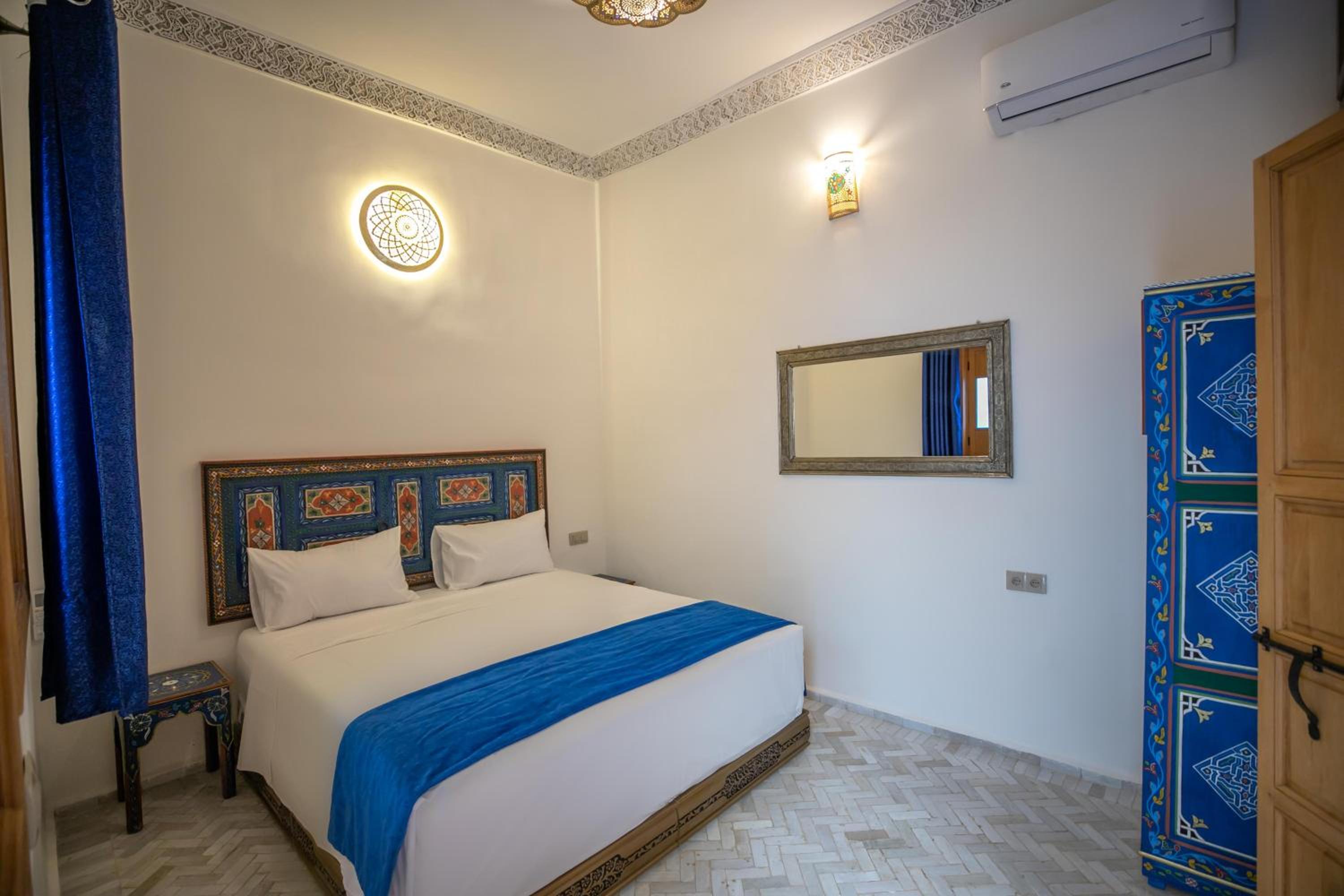 Double Room with Private Bathroom photo 2