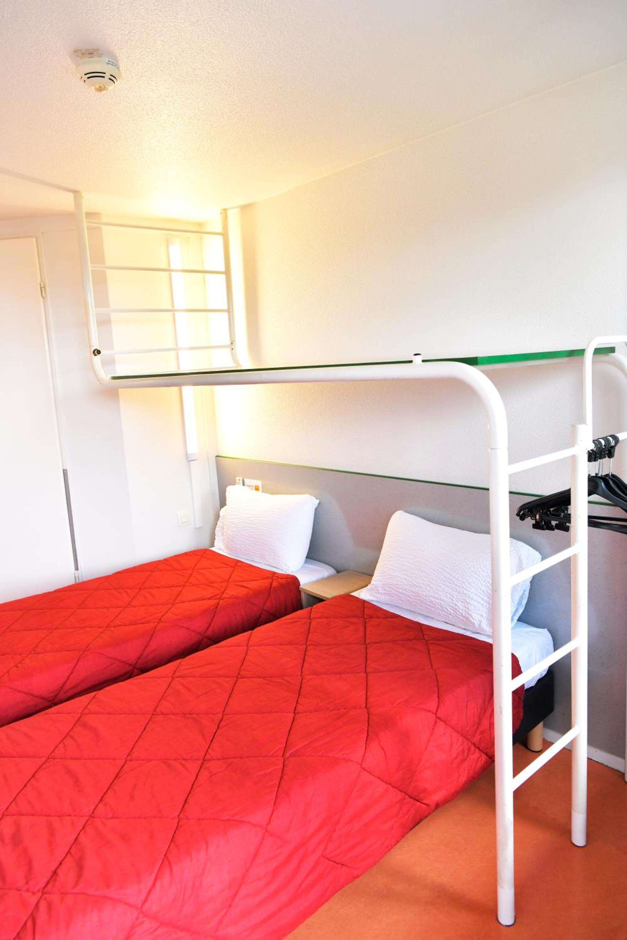 Double Room with 2 Single Beds