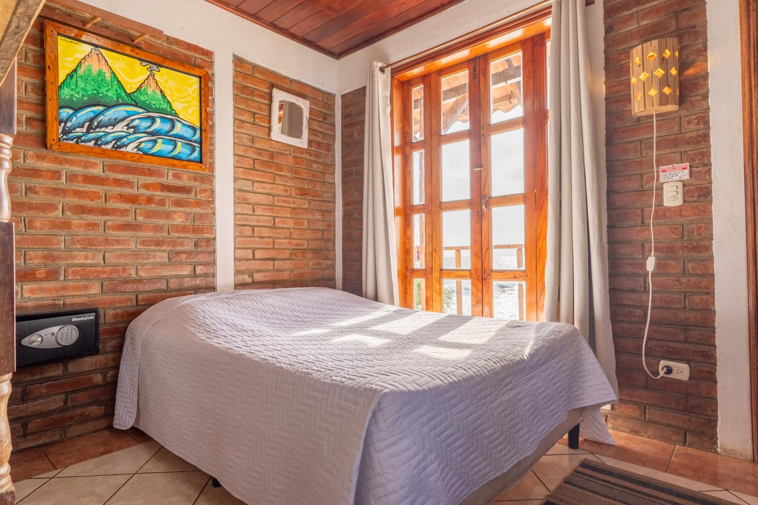 Superior Triple Room with Sea View photo 3